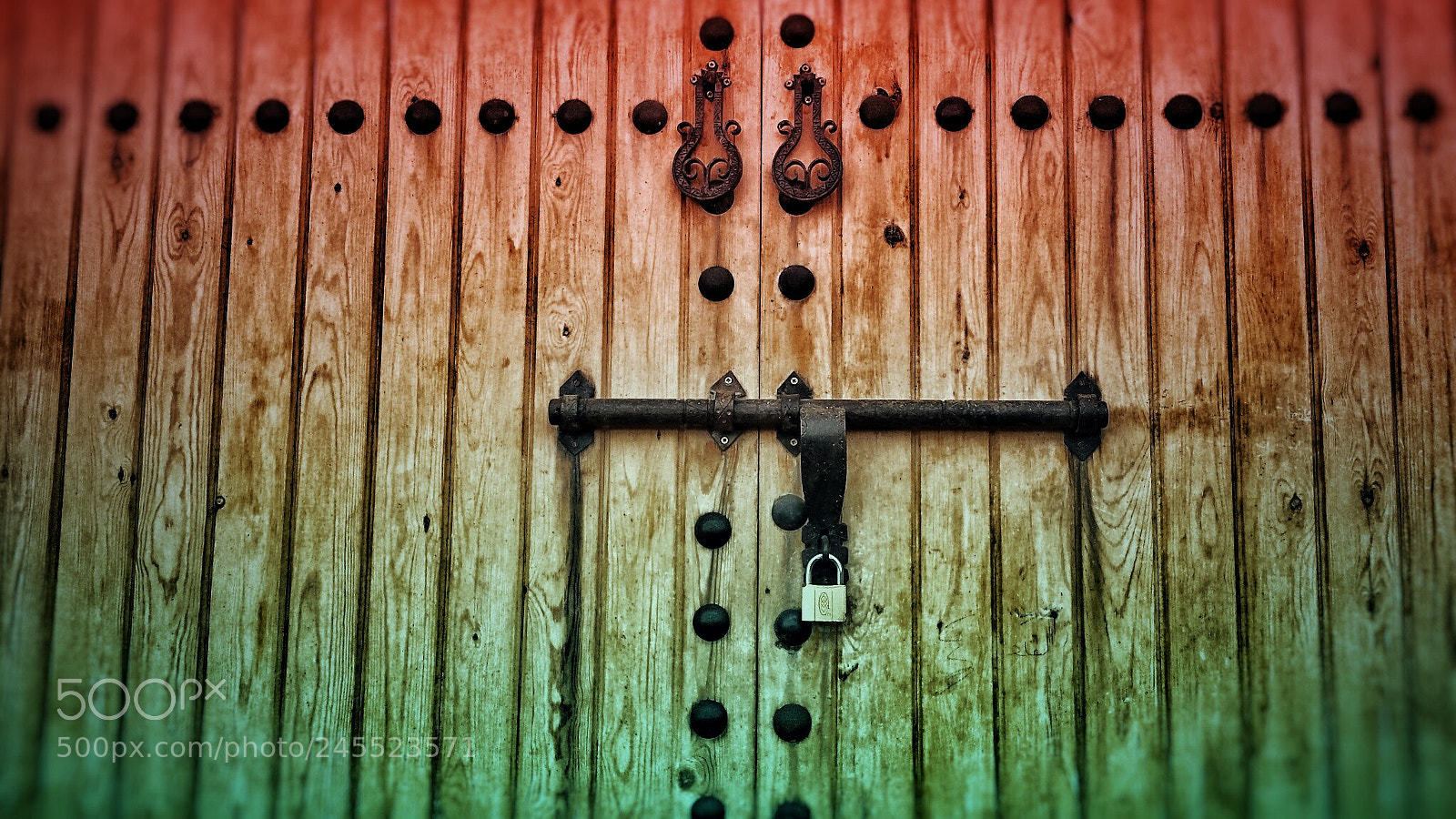 Samsung Galaxy S4 sample photo. Nice door photography