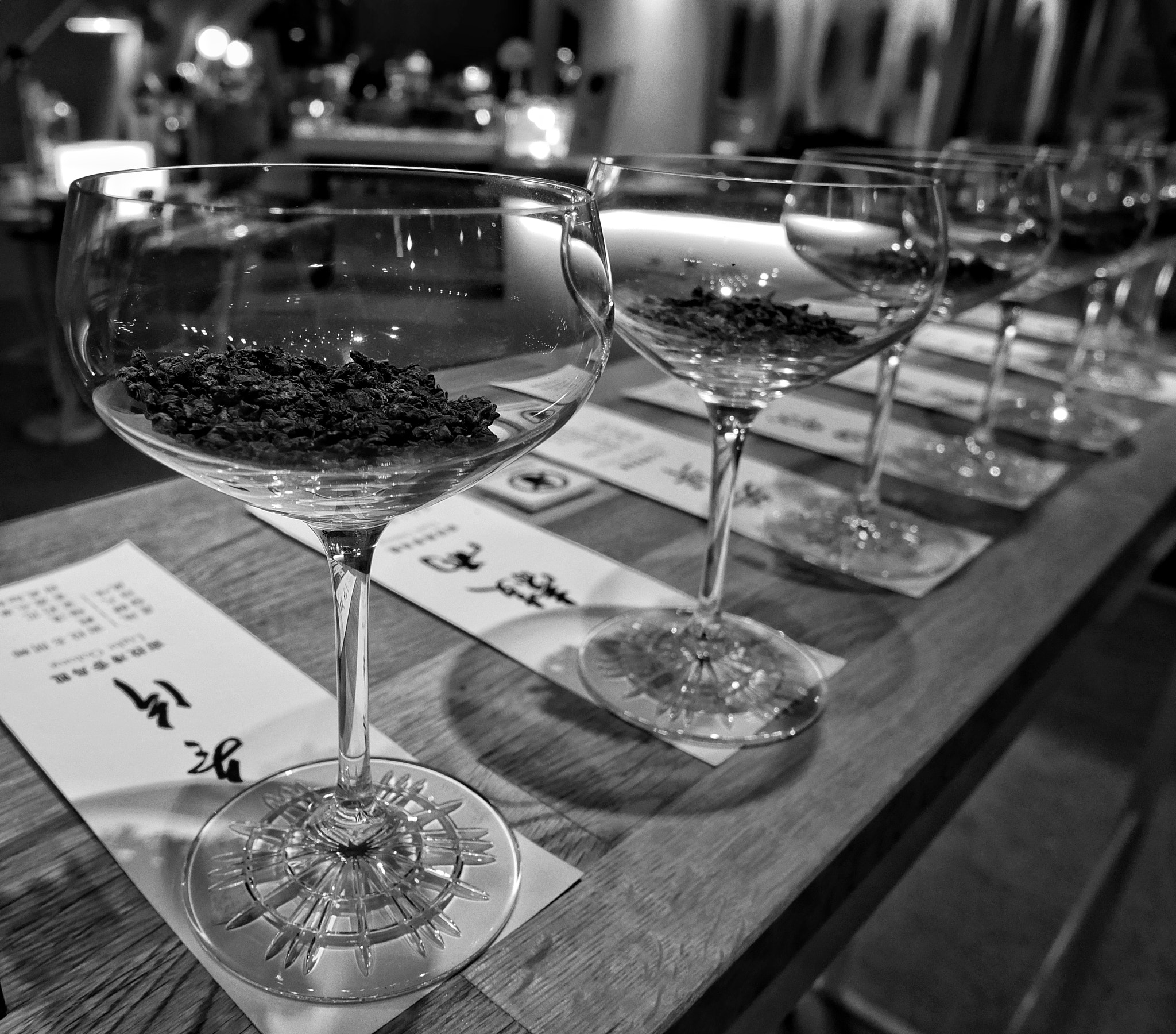 Panasonic Lumix DMC-GX85 (Lumix DMC-GX80 / Lumix DMC-GX7 Mark II) sample photo. Tea leaves in the glass photography