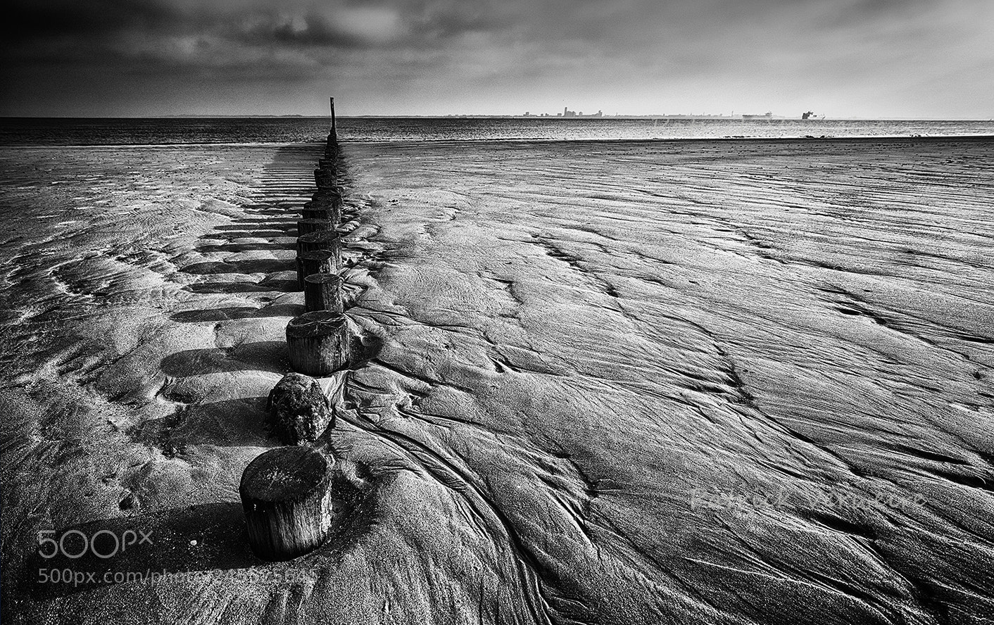 Canon EOS 5DS sample photo. Lines and shadows photography