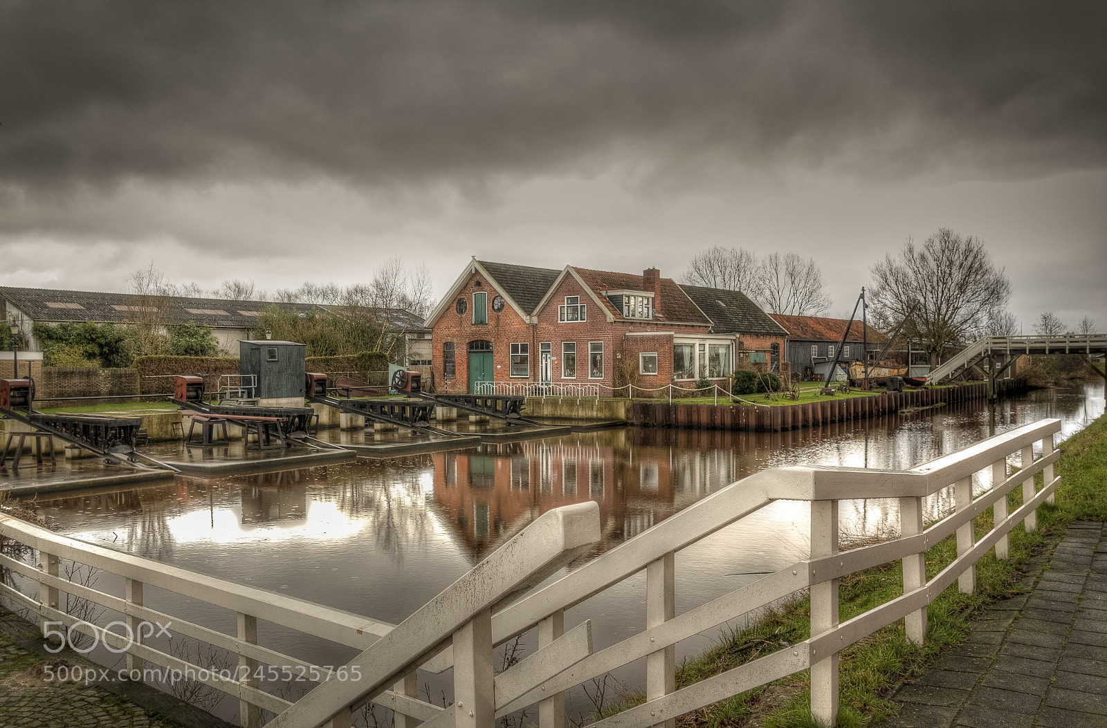 Nikon D5100 sample photo. The shipyard painted photography