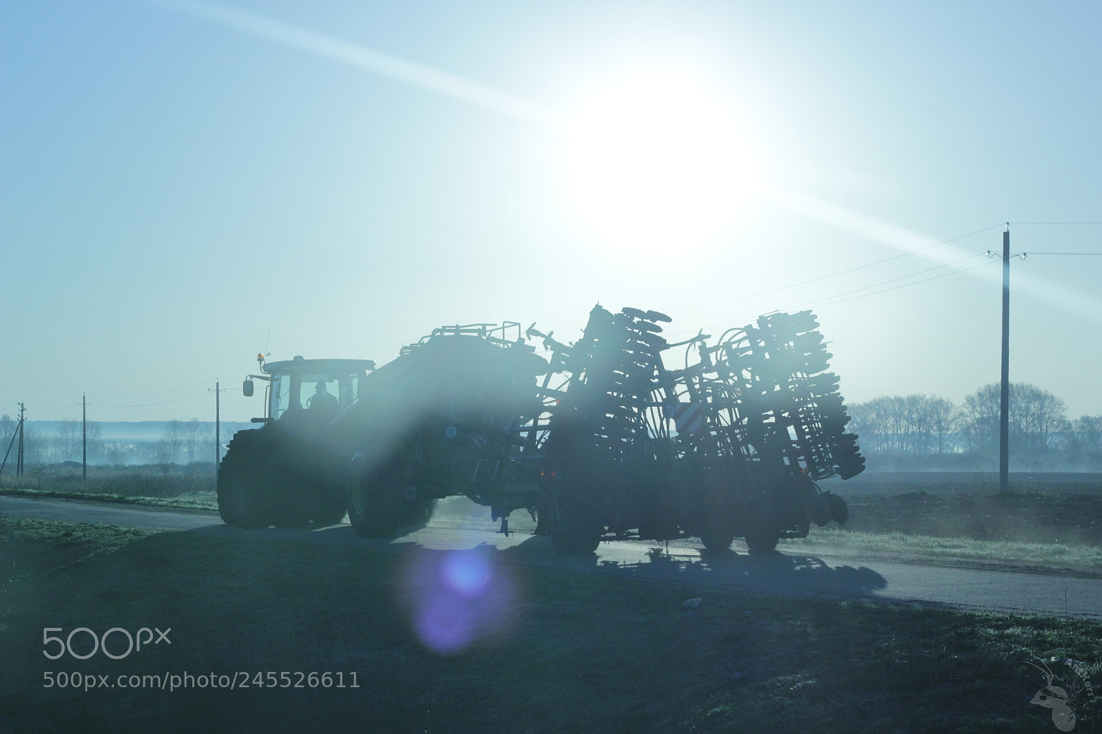 Canon EOS 550D (EOS Rebel T2i / EOS Kiss X4) + Canon EF 50mm F1.8 II sample photo. The tractor photography