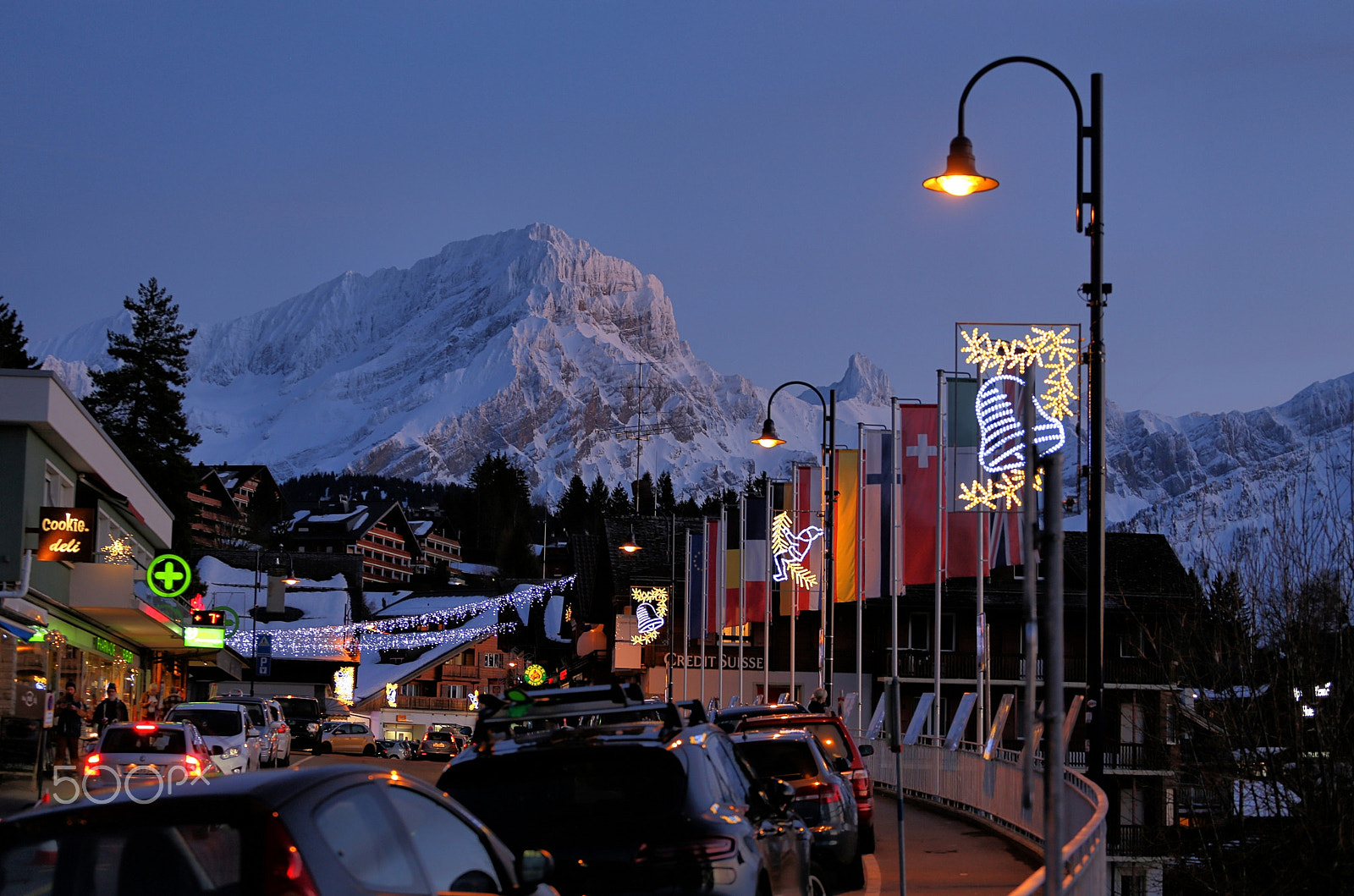 Canon EOS 6D + Canon EF 70-200mm F4L USM sample photo. Villars sur ollon at night photography