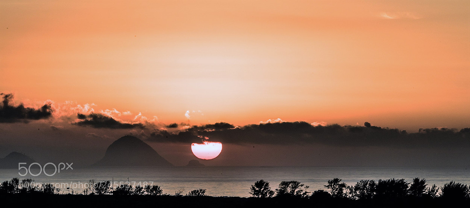 Nikon D5500 sample photo. He comes the sun...reserva photography