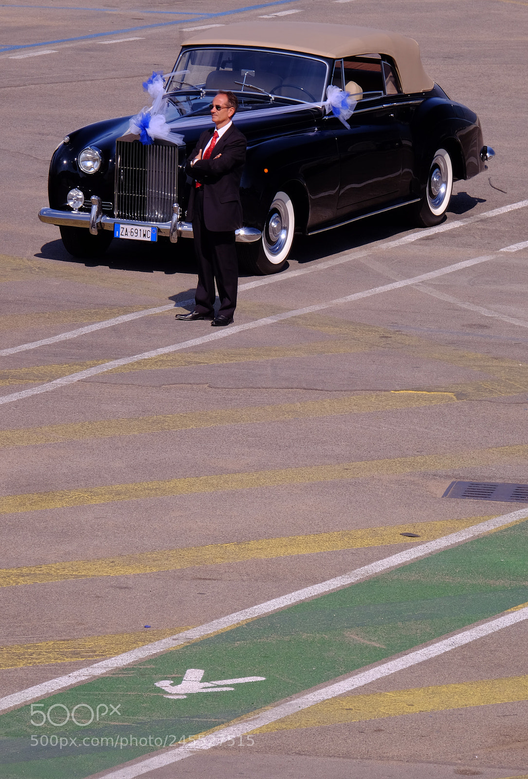 Fujifilm X-T1 sample photo. Waiting for the wedding photography