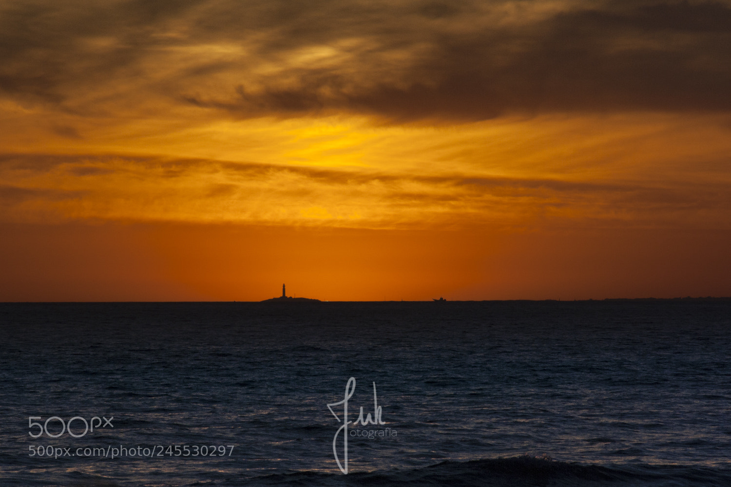 Canon EOS 1000D (EOS Digital Rebel XS / EOS Kiss F) sample photo. Lighthouse photography