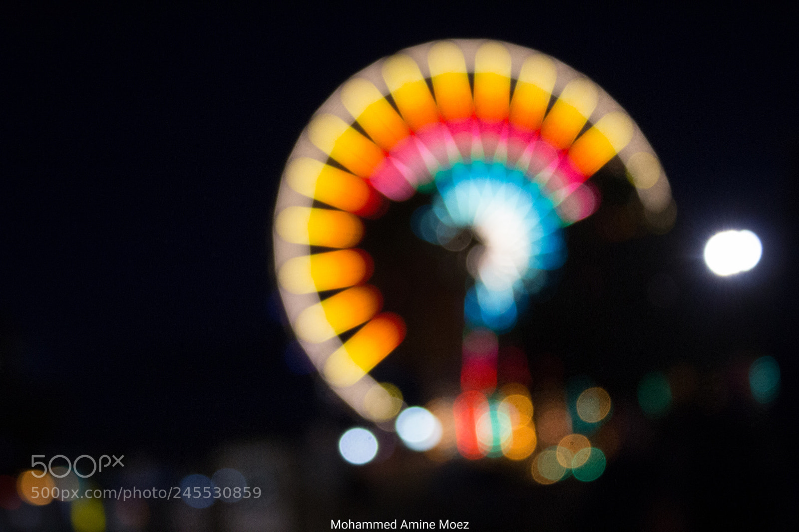 Canon EOS 60D sample photo. Blurry is the one photography