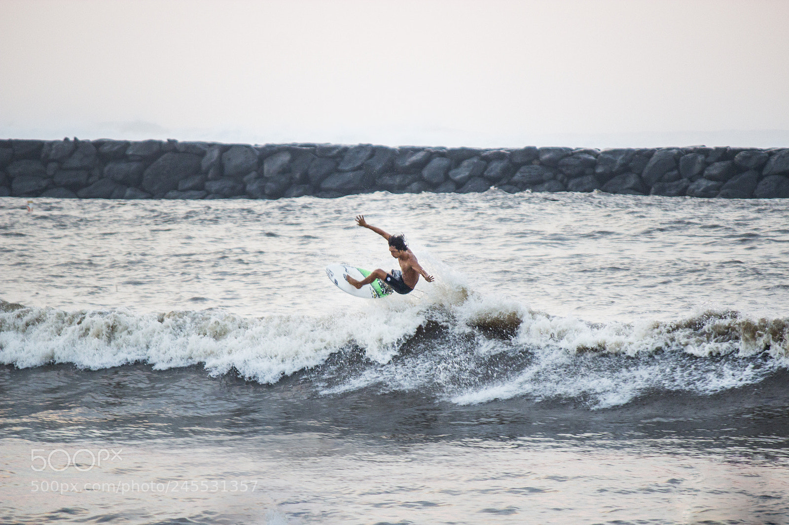 Canon EOS 600D (Rebel EOS T3i / EOS Kiss X5) sample photo. Surf up photography