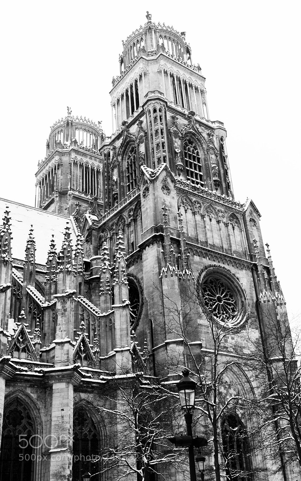 Canon EOS 700D (EOS Rebel T5i / EOS Kiss X7i) sample photo. Black'n'white cathedral photography