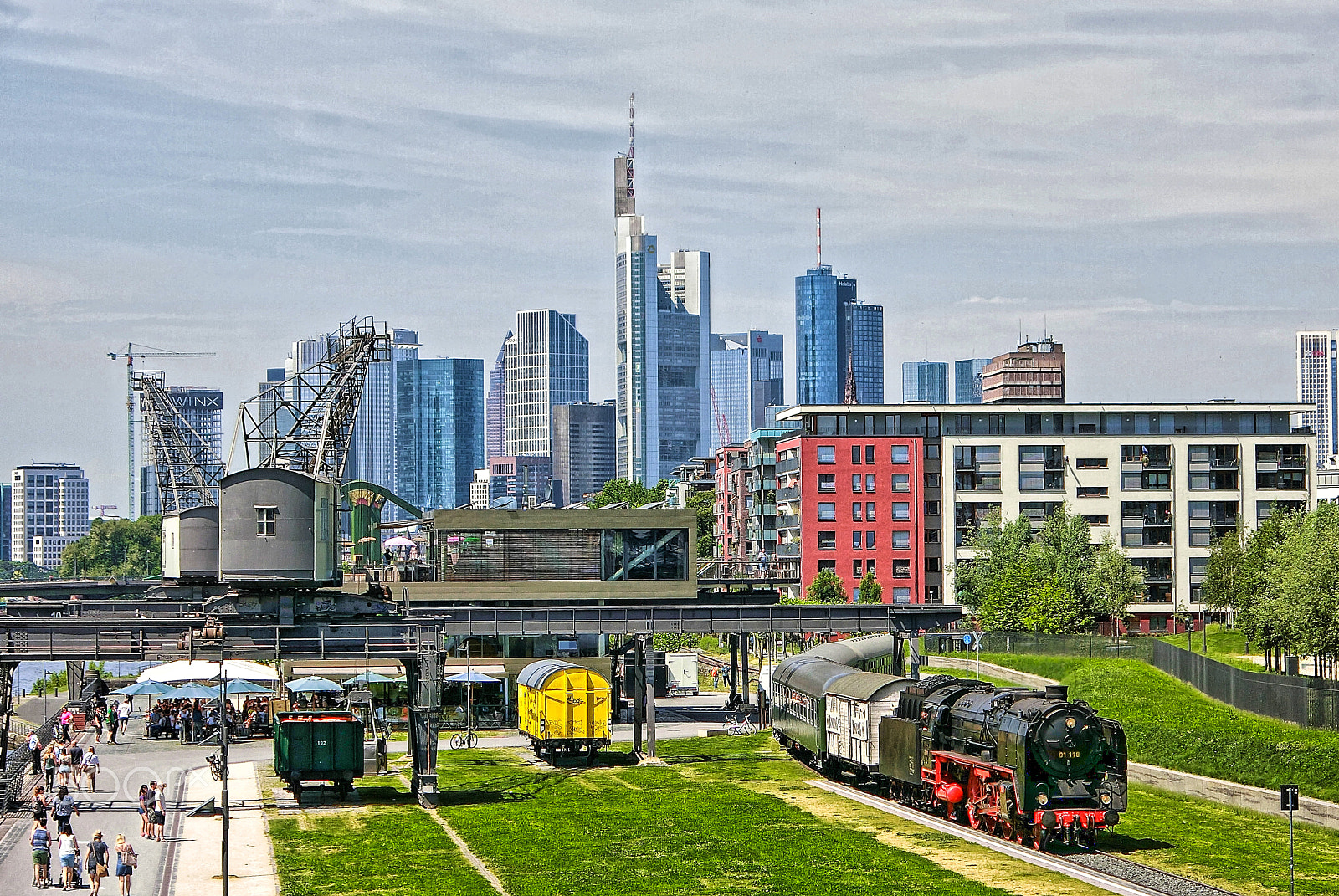 CASIO EX-100 sample photo. Frankfurt skyline photography