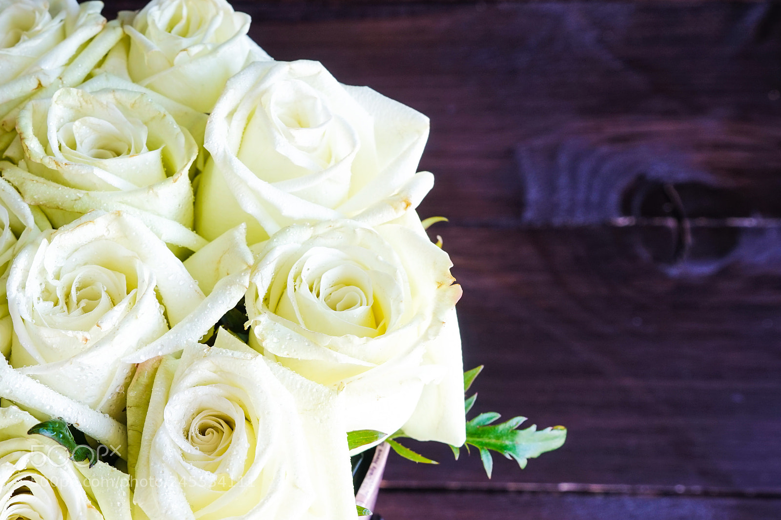 Sony a7 sample photo. Gift box with roses photography