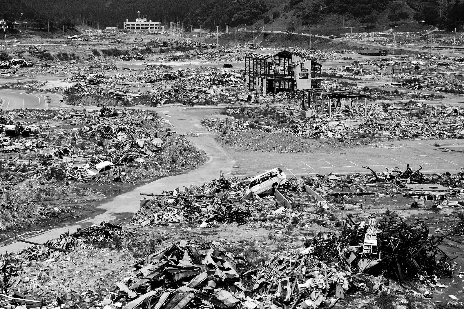 Canon EOS 10D sample photo. Japan tsunami 2011 photography