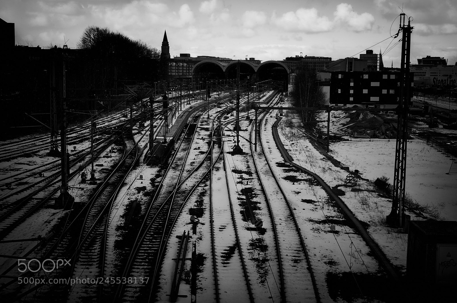 Sony Alpha NEX-5N sample photo. Kiel trainstation photography