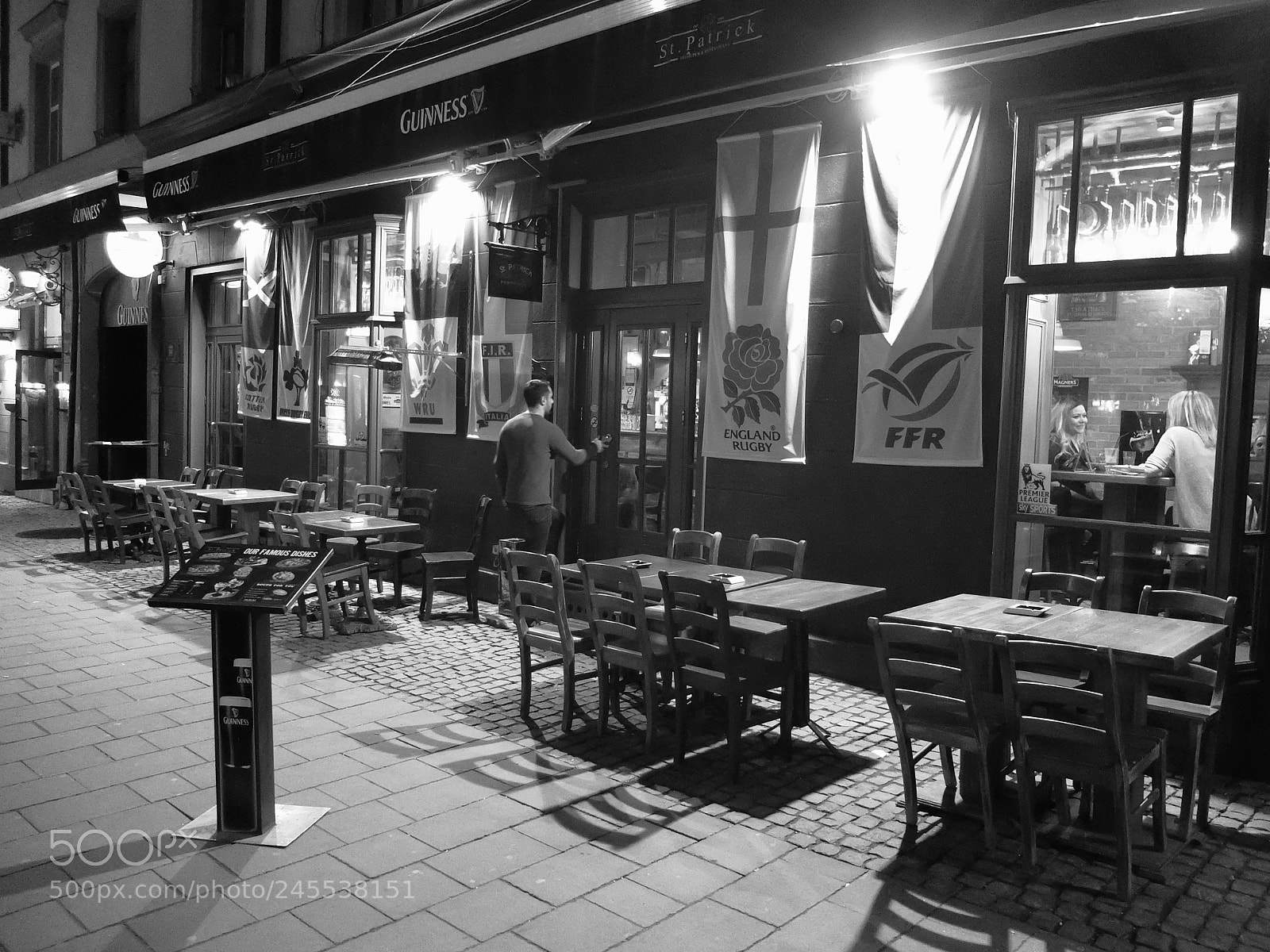 Fujifilm X30 sample photo. The rugby pub photography