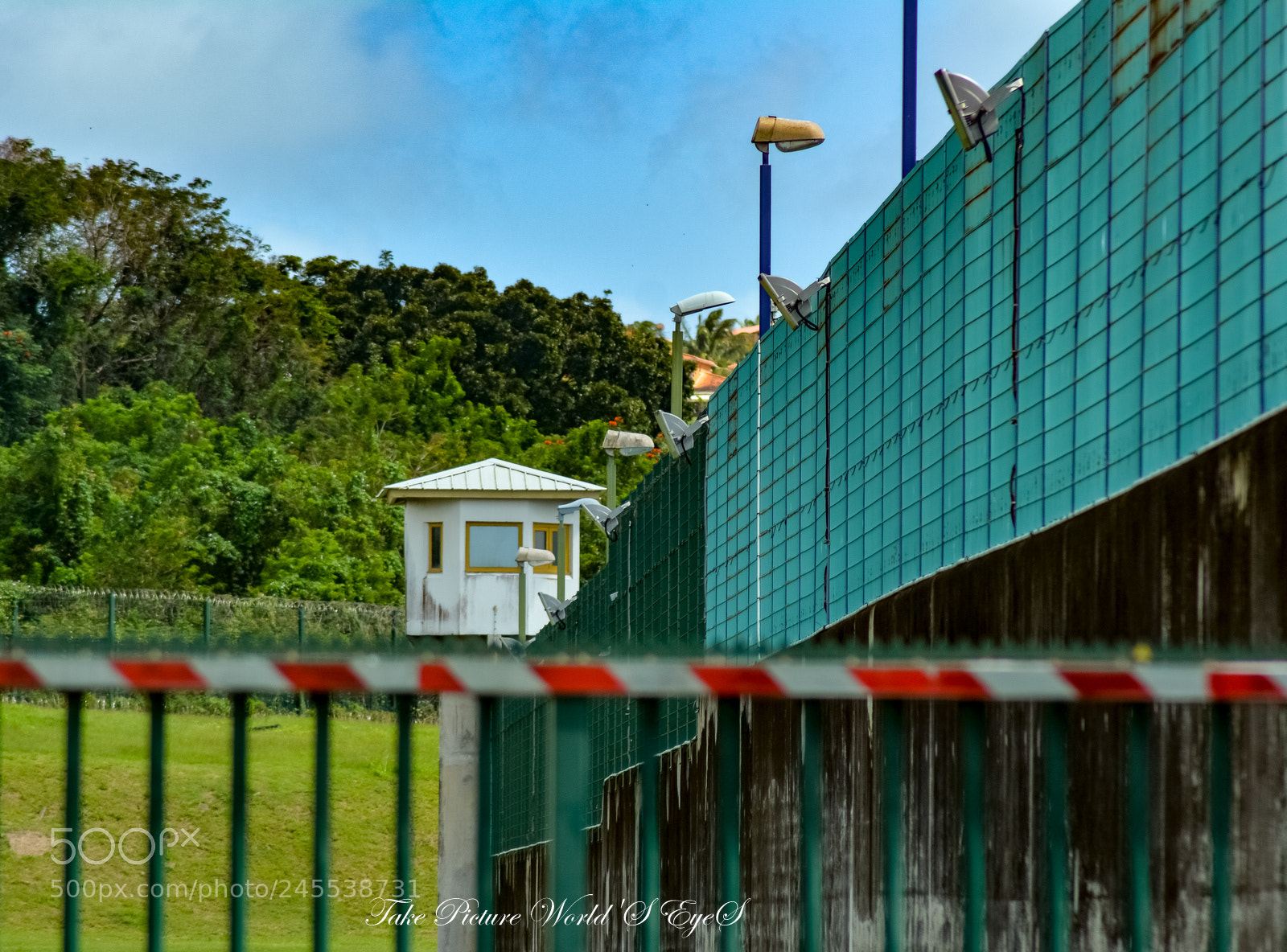 Nikon D7100 sample photo. Waks en prison photography