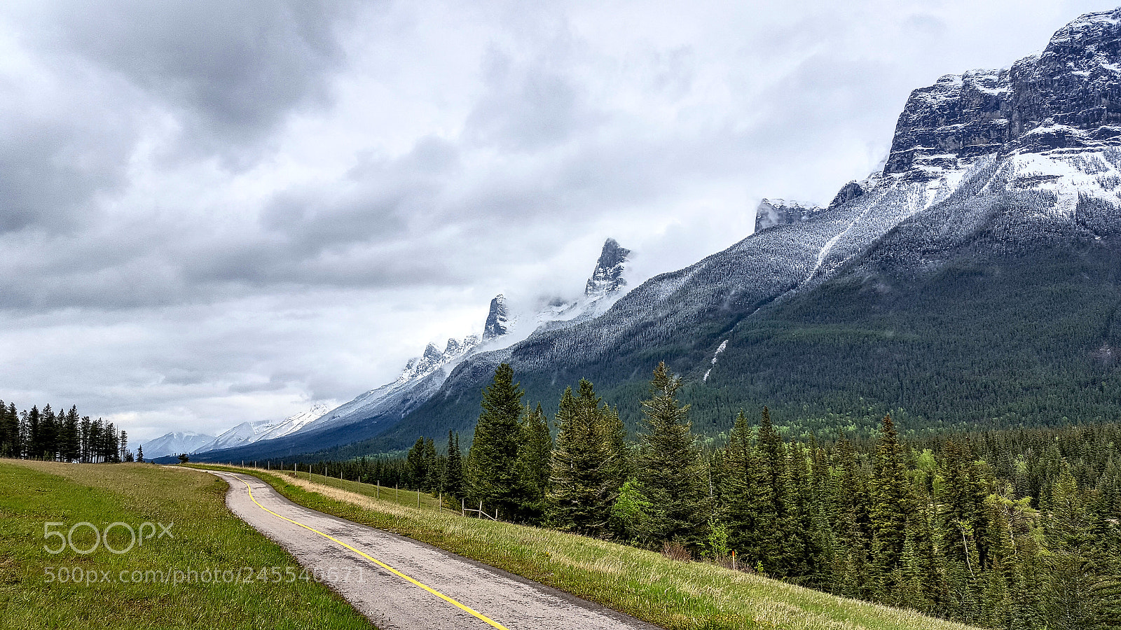 Samsung Galaxy S6 sample photo. Bike path in banff photography