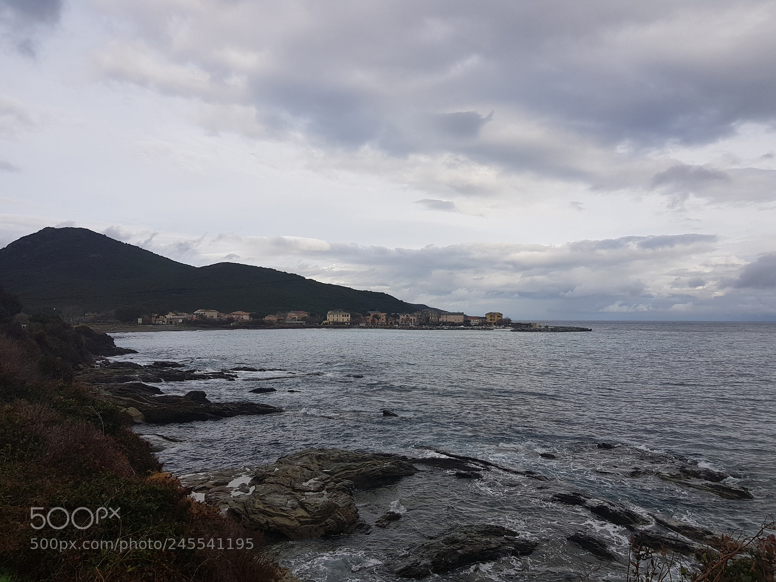 Samsung Galaxy S8 sample photo. Vue sur le village photography