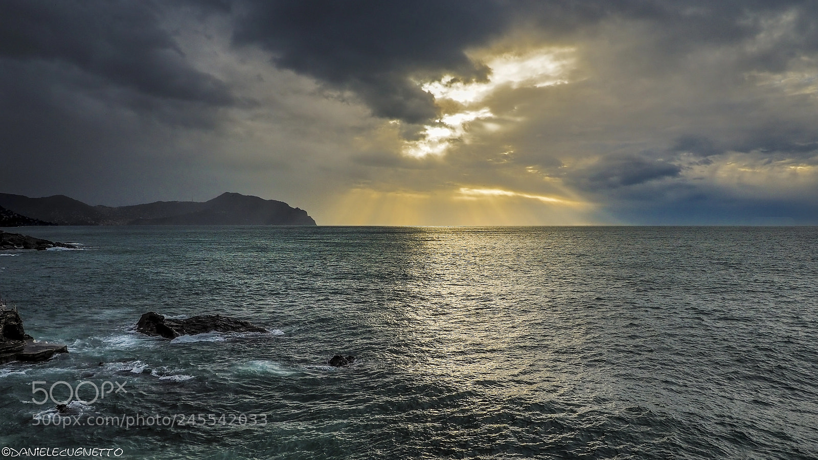 Olympus OM-D E-M10 III sample photo. Nervi photography