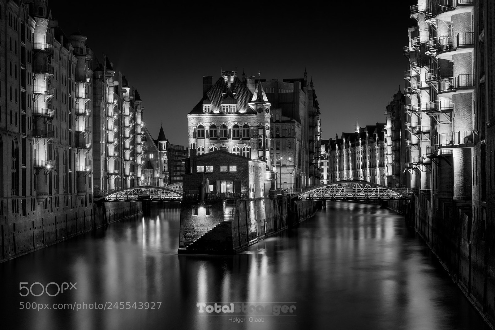 Nikon D800 sample photo. Hamburg classic (silver version) photography