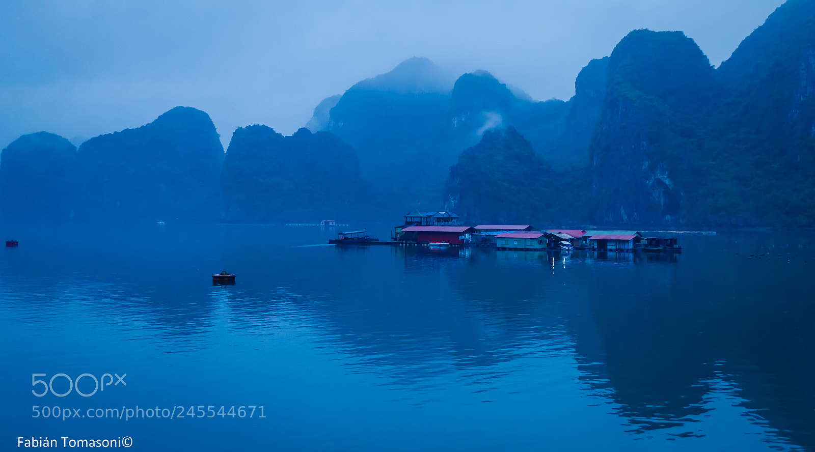Nikon D5100 sample photo. Halong bay photography
