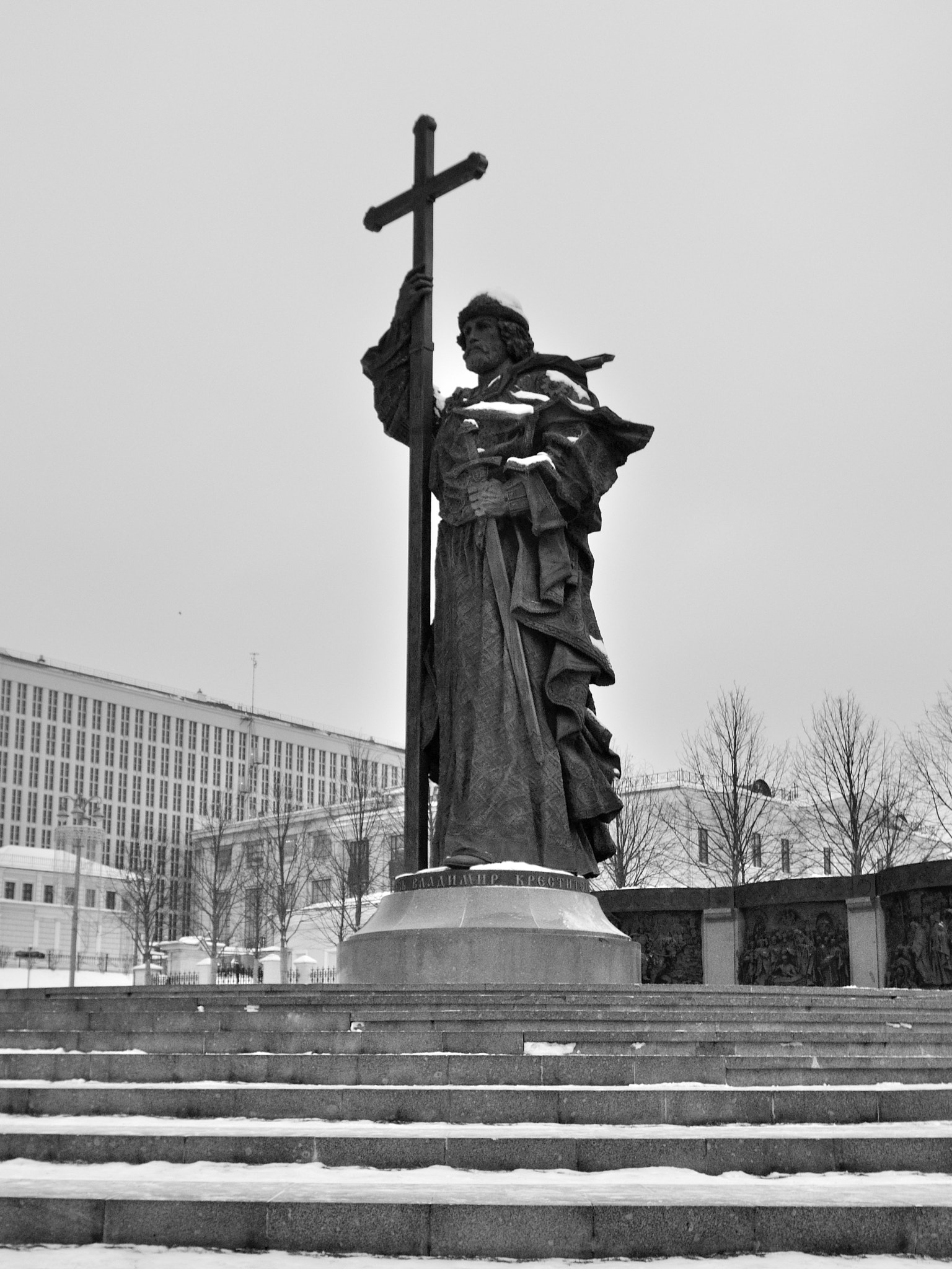 Nikon D5000 sample photo. Greatest monument of moscow photography