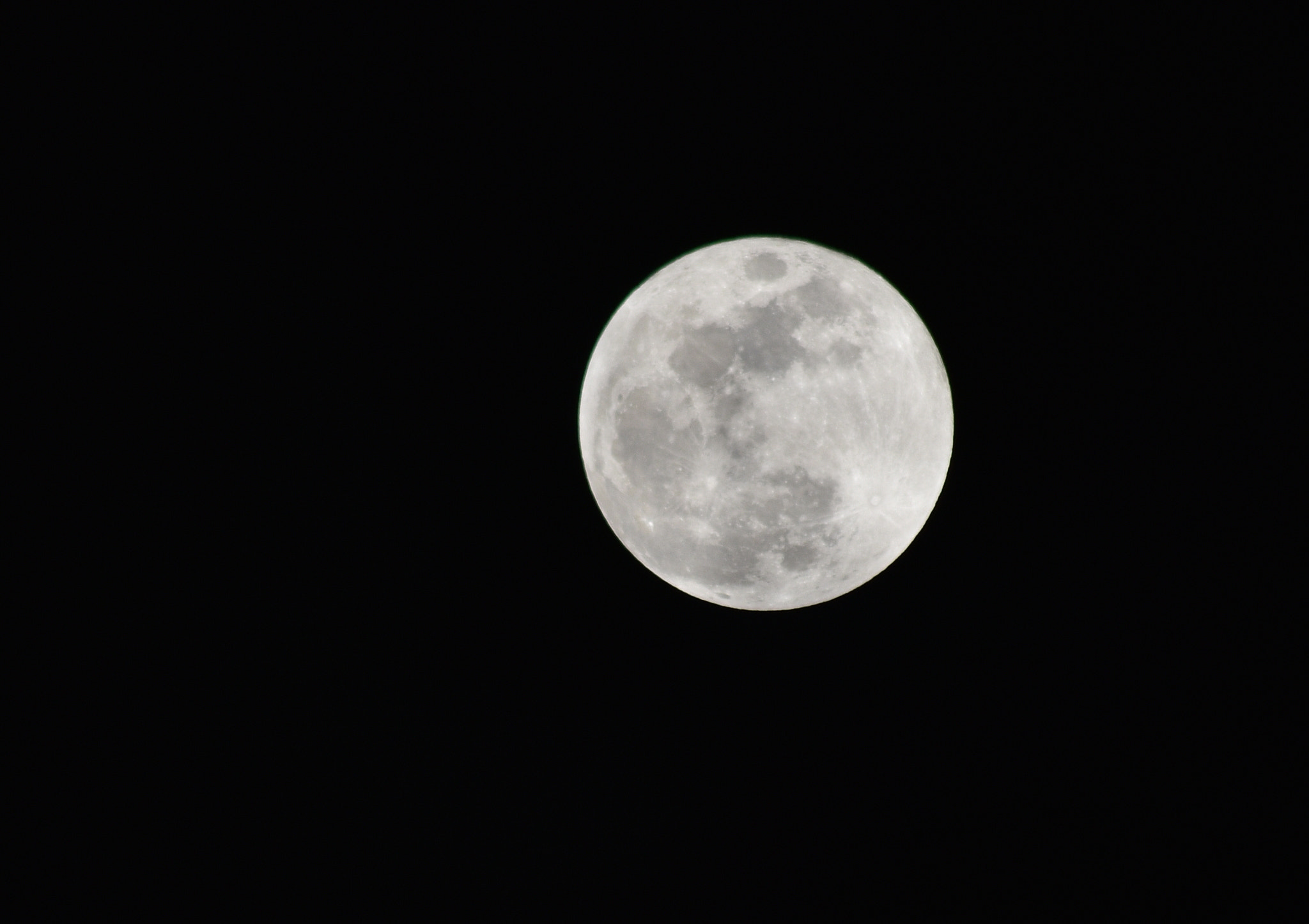 Nikon D3400 + Sigma 70-300mm F4-5.6 APO DG Macro sample photo. Moon photography