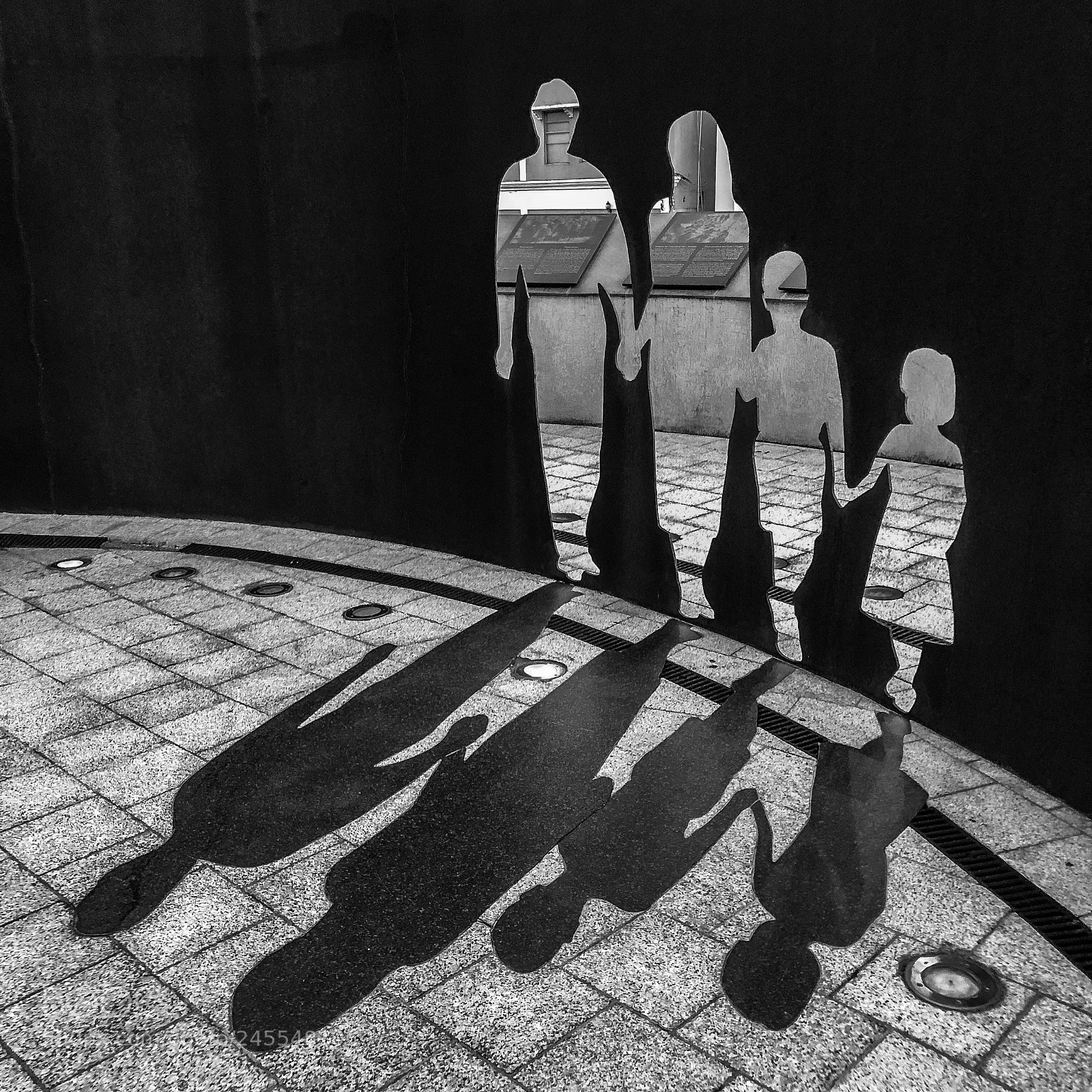 Apple iPhone 8 Plus sample photo. The holocaust memorial is photography