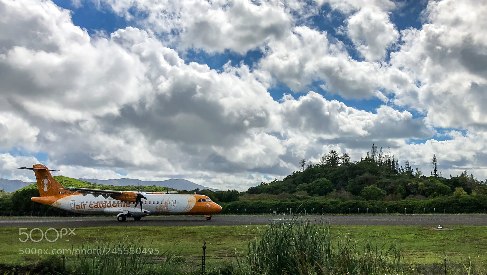 Apple iPhone X sample photo. Atr, magenta airport, noumea. photography