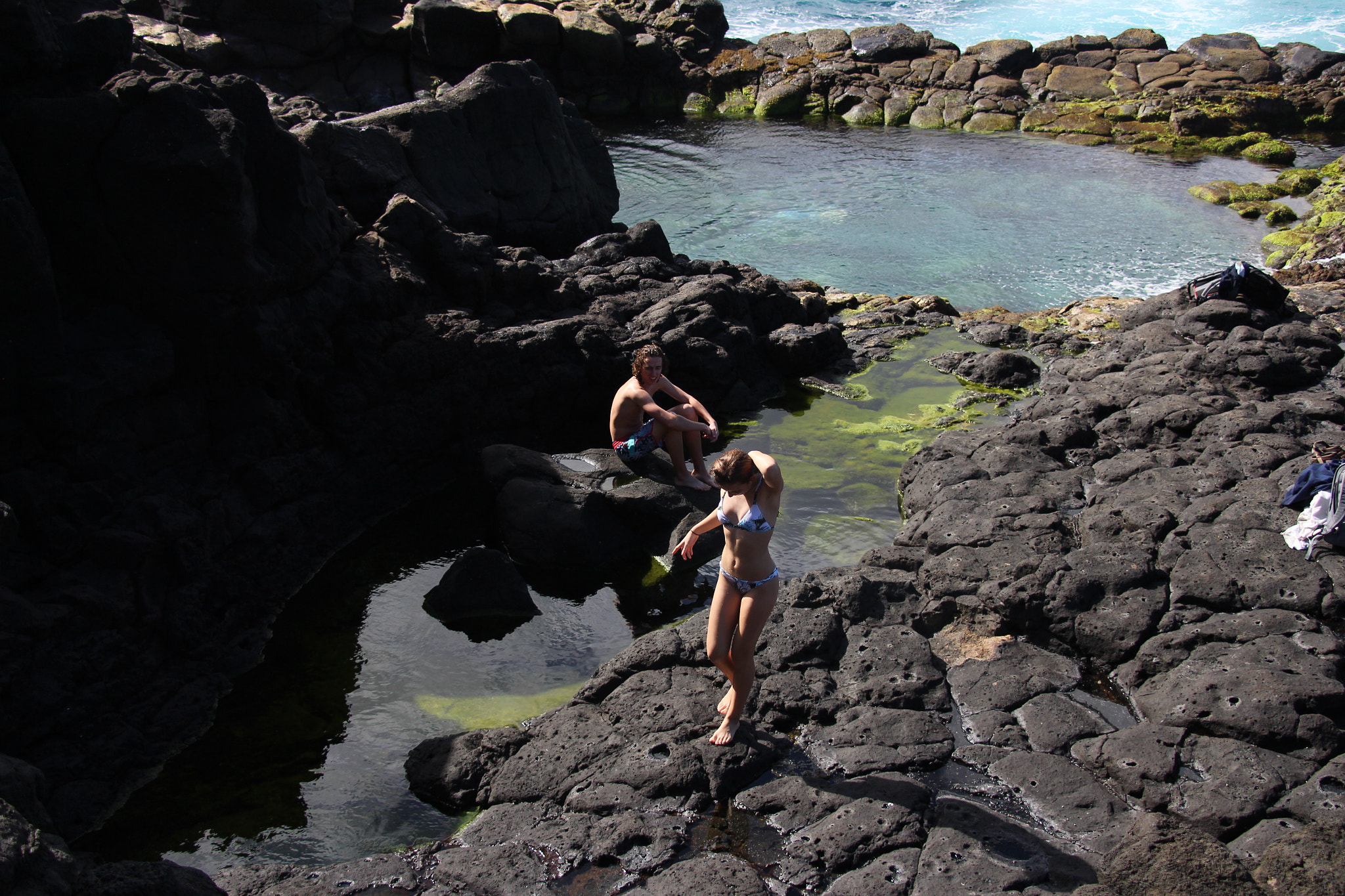 Canon EOS 650D (EOS Rebel T4i / EOS Kiss X6i) sample photo. Swimmers by the pool photography