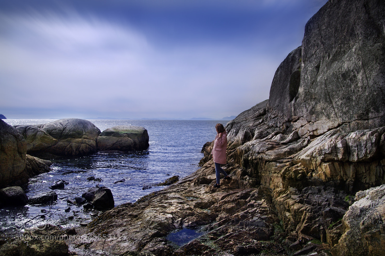 Pentax K-r sample photo. She travels photography