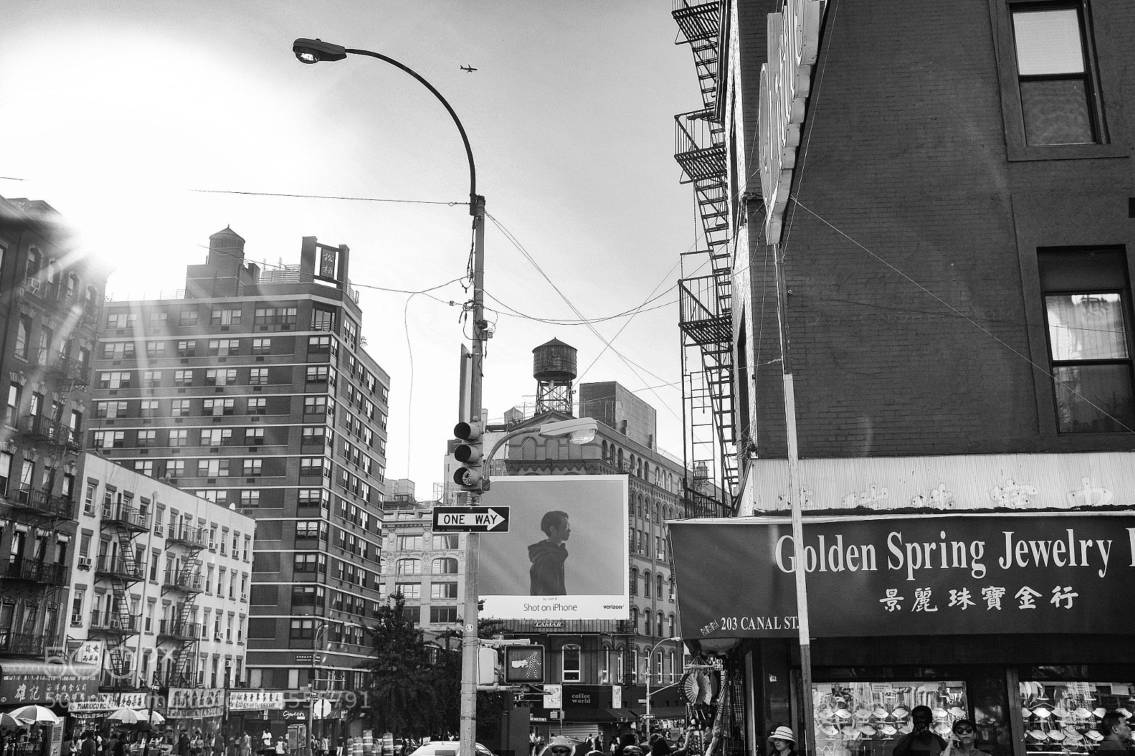 Fujifilm X100T sample photo. Nyc golden spring jewelry photography