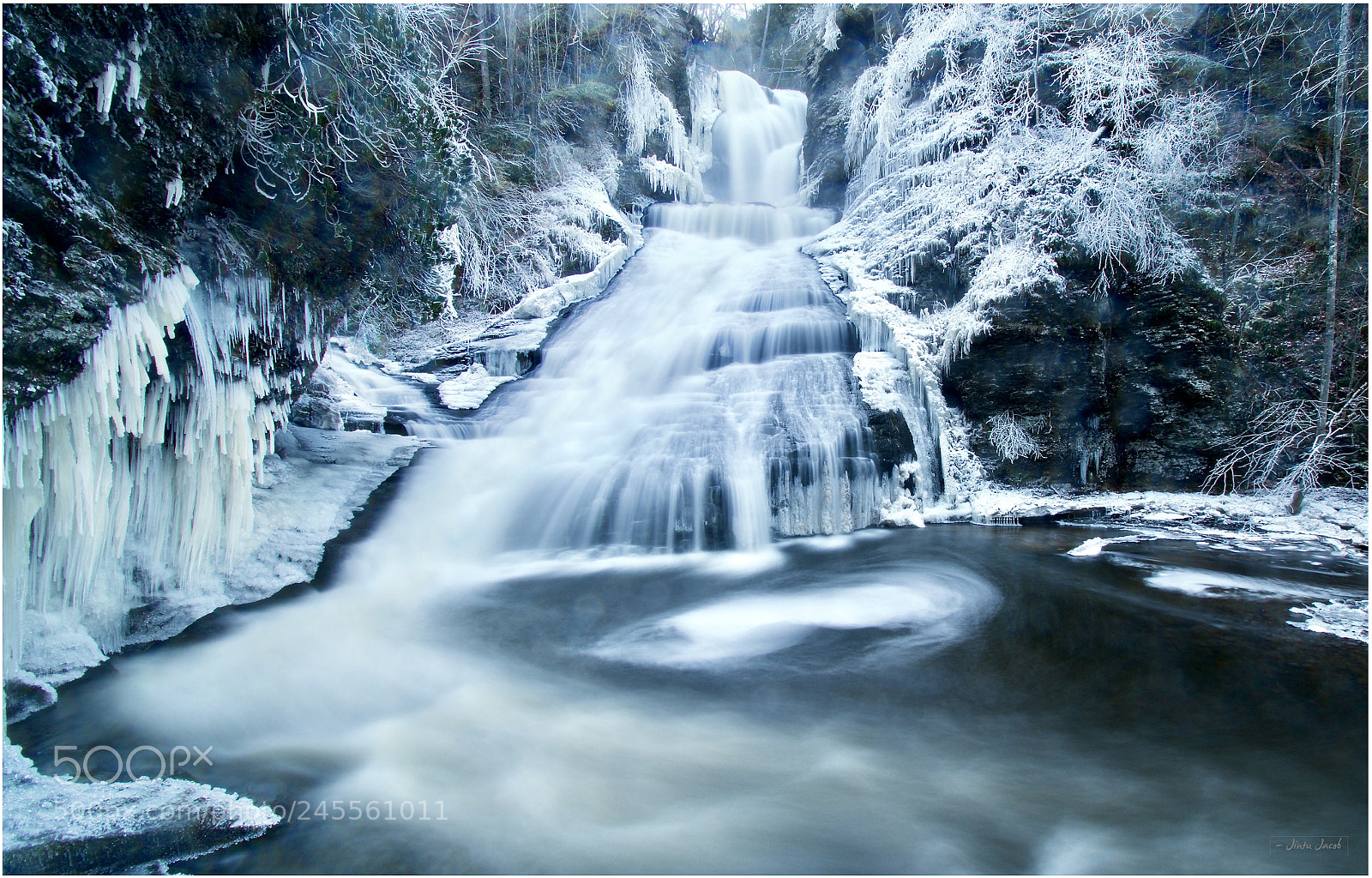 Nikon D500 sample photo. Drama between and snow photography