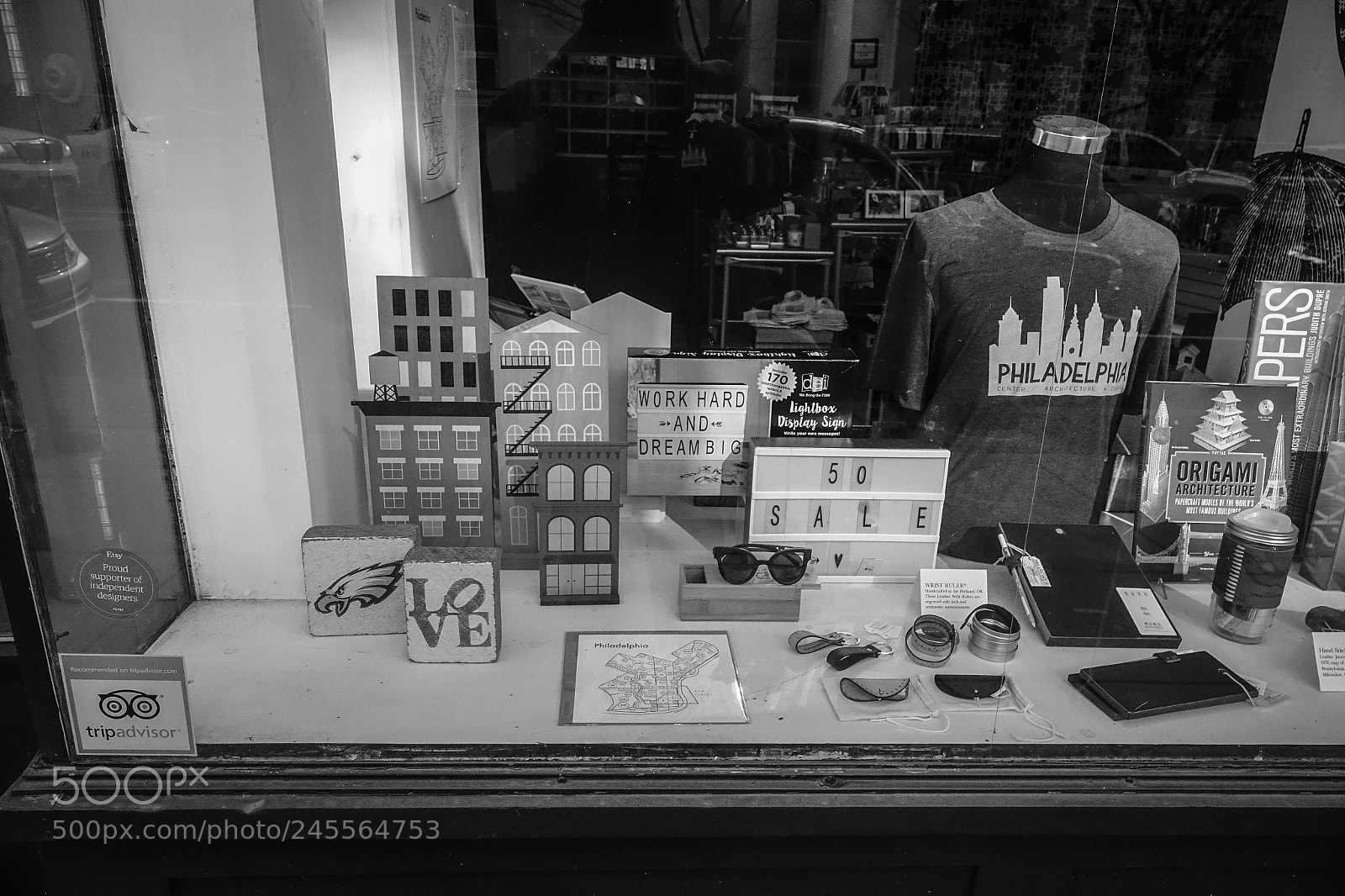 Sony Cyber-shot DSC-RX10 III sample photo. Window photography