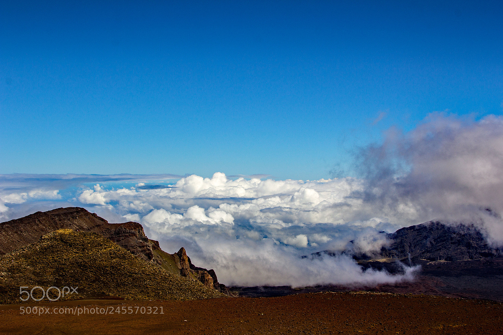 Canon EOS 60D sample photo. Standing above the clouds photography