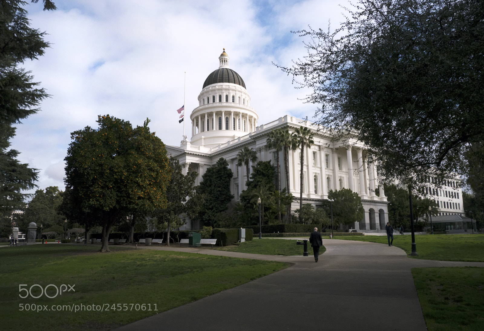 Panasonic Lumix DMC-G5 sample photo. Lumix lawmaker approaching capitol 476 photography