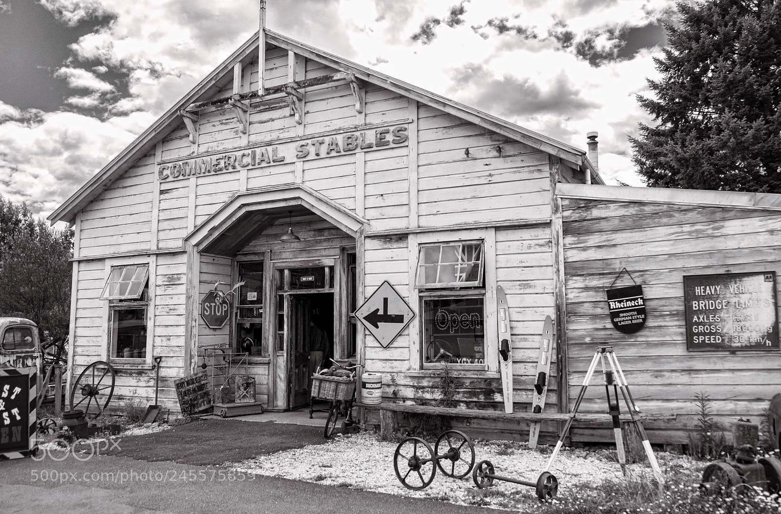 Fujifilm X-Pro1 sample photo. Stables photography