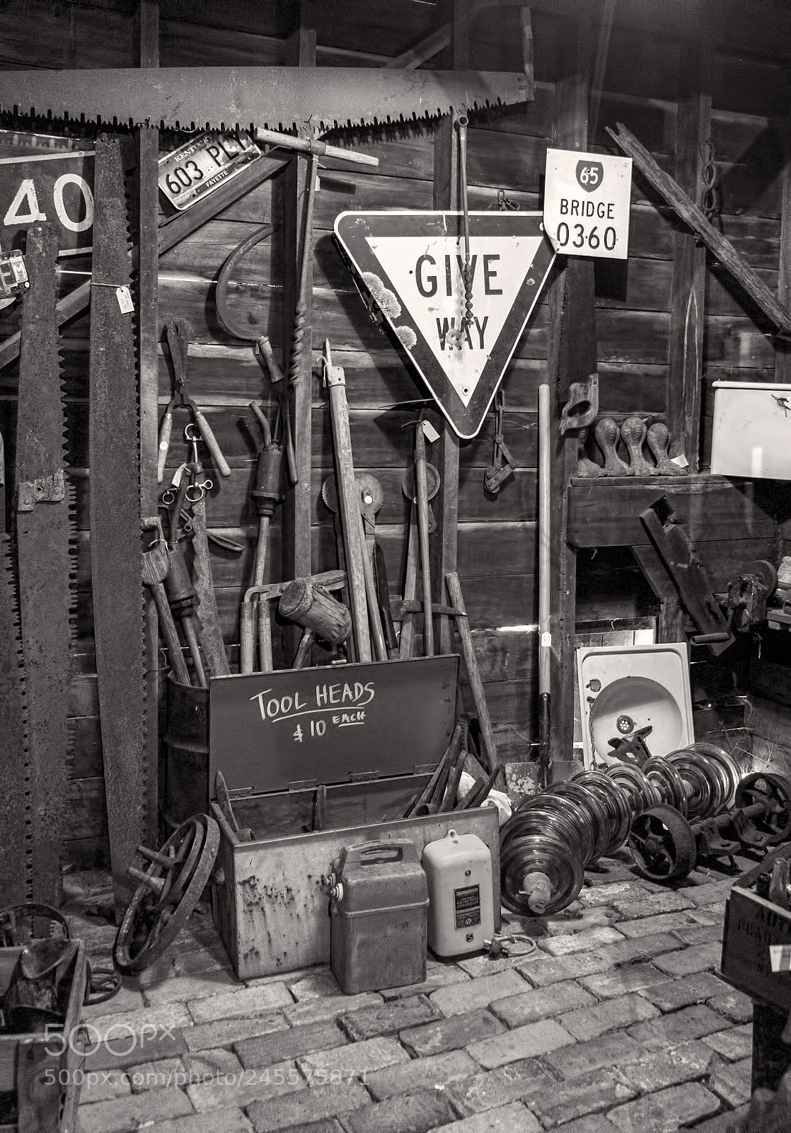 Fujifilm X-Pro1 sample photo. Give way photography