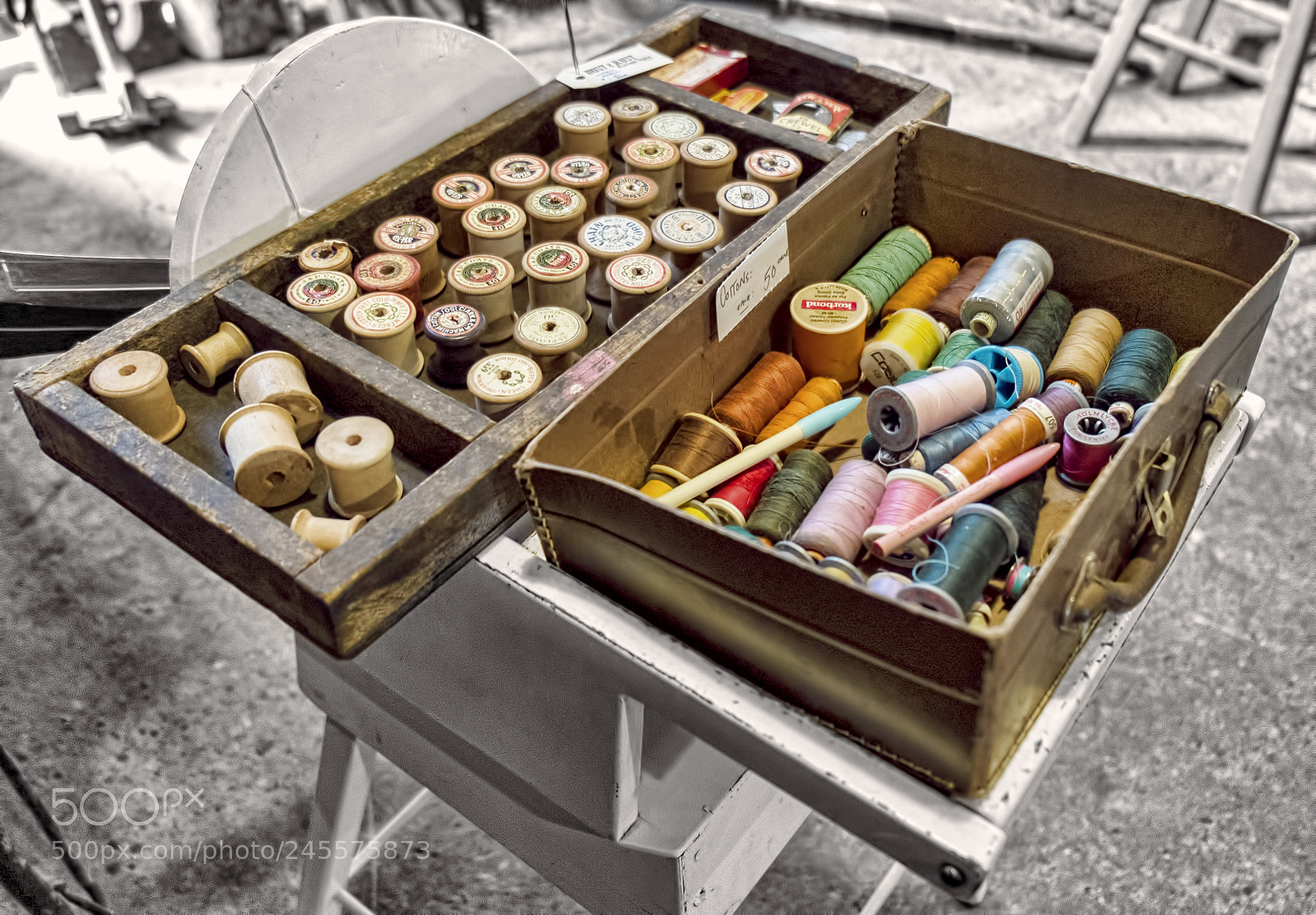 Fujifilm X-Pro1 sample photo. Thread photography