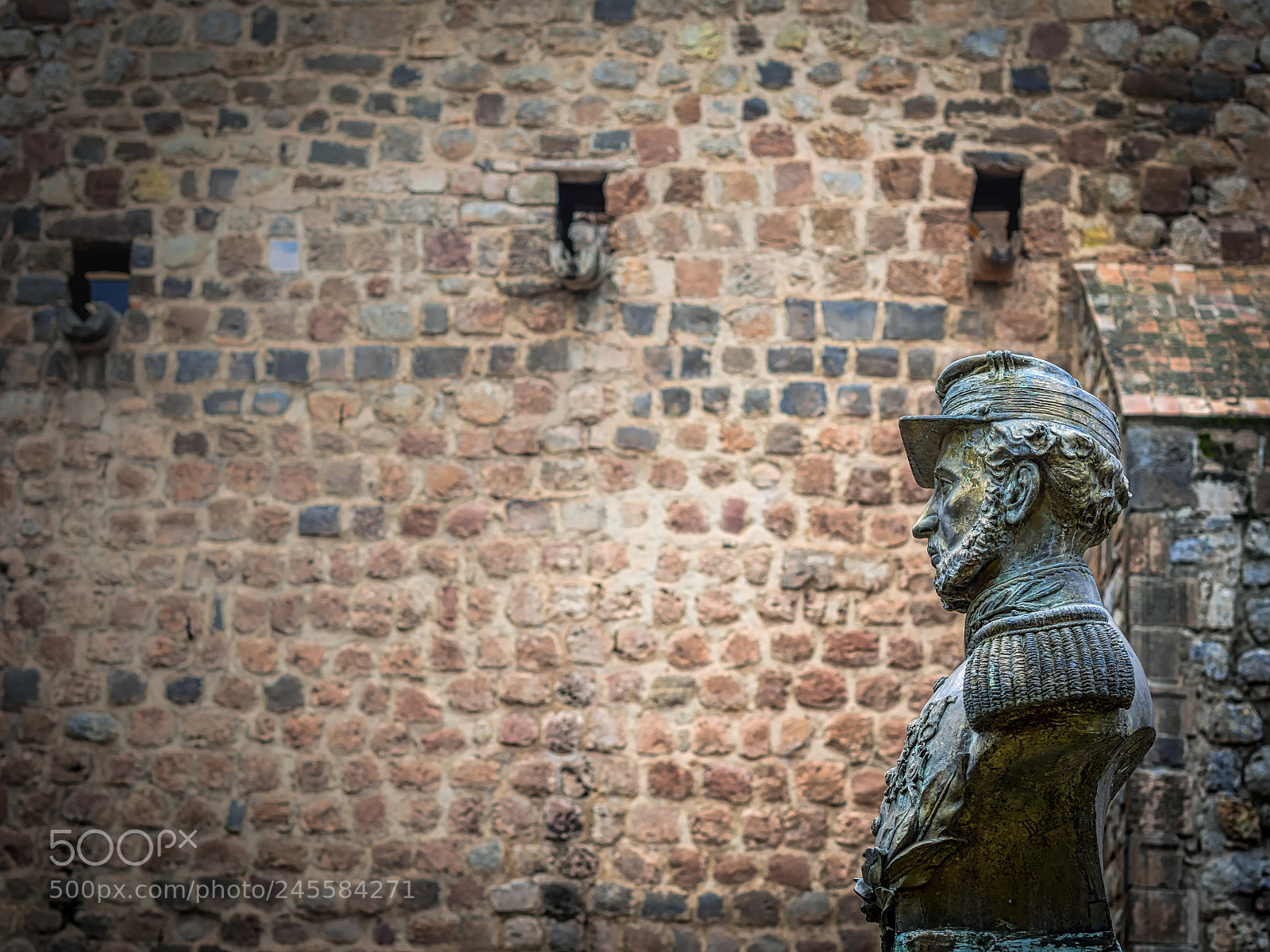 Olympus OM-D E-M5 II sample photo. Sculpture photography