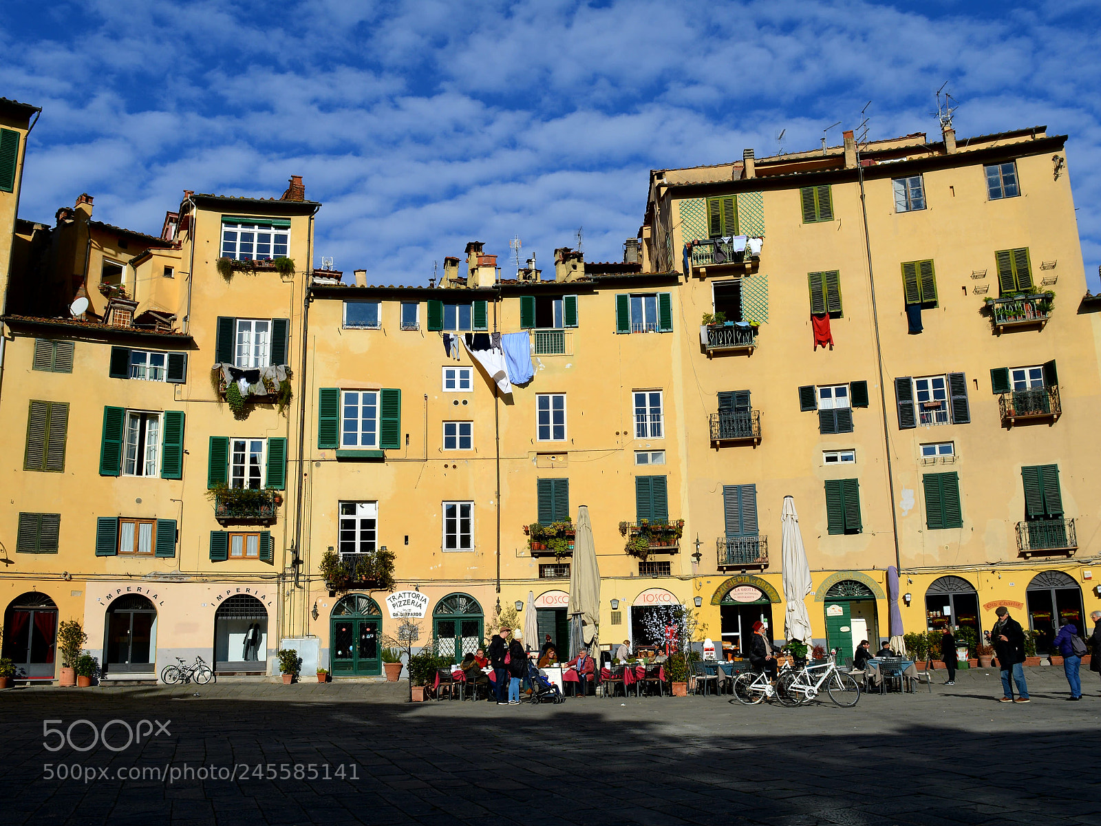 Nikon D5200 sample photo. Pallazo dell'anfiteatro, lucca photography