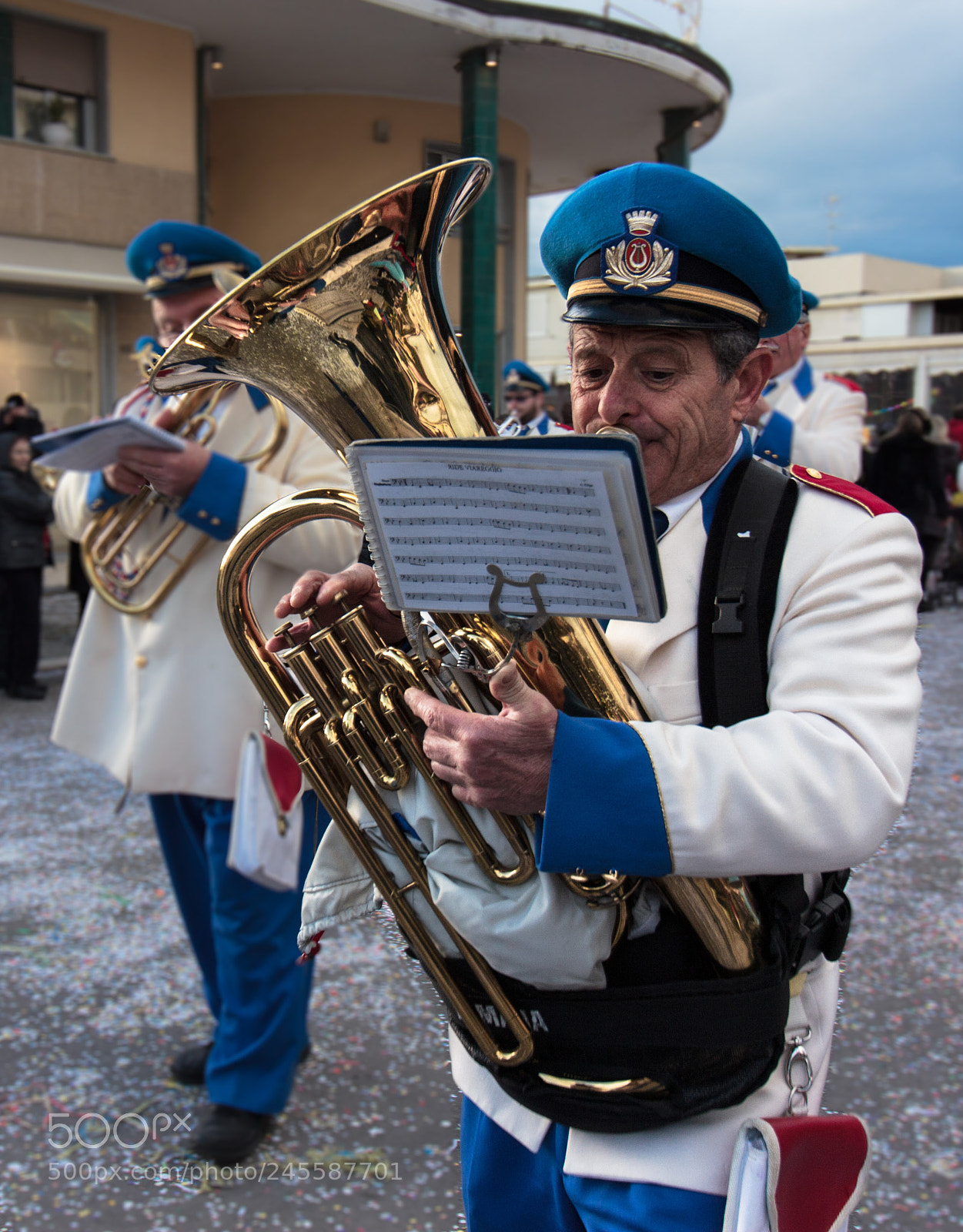 Canon EOS 600D (Rebel EOS T3i / EOS Kiss X5) sample photo. Sound of happiness. viareggio photography