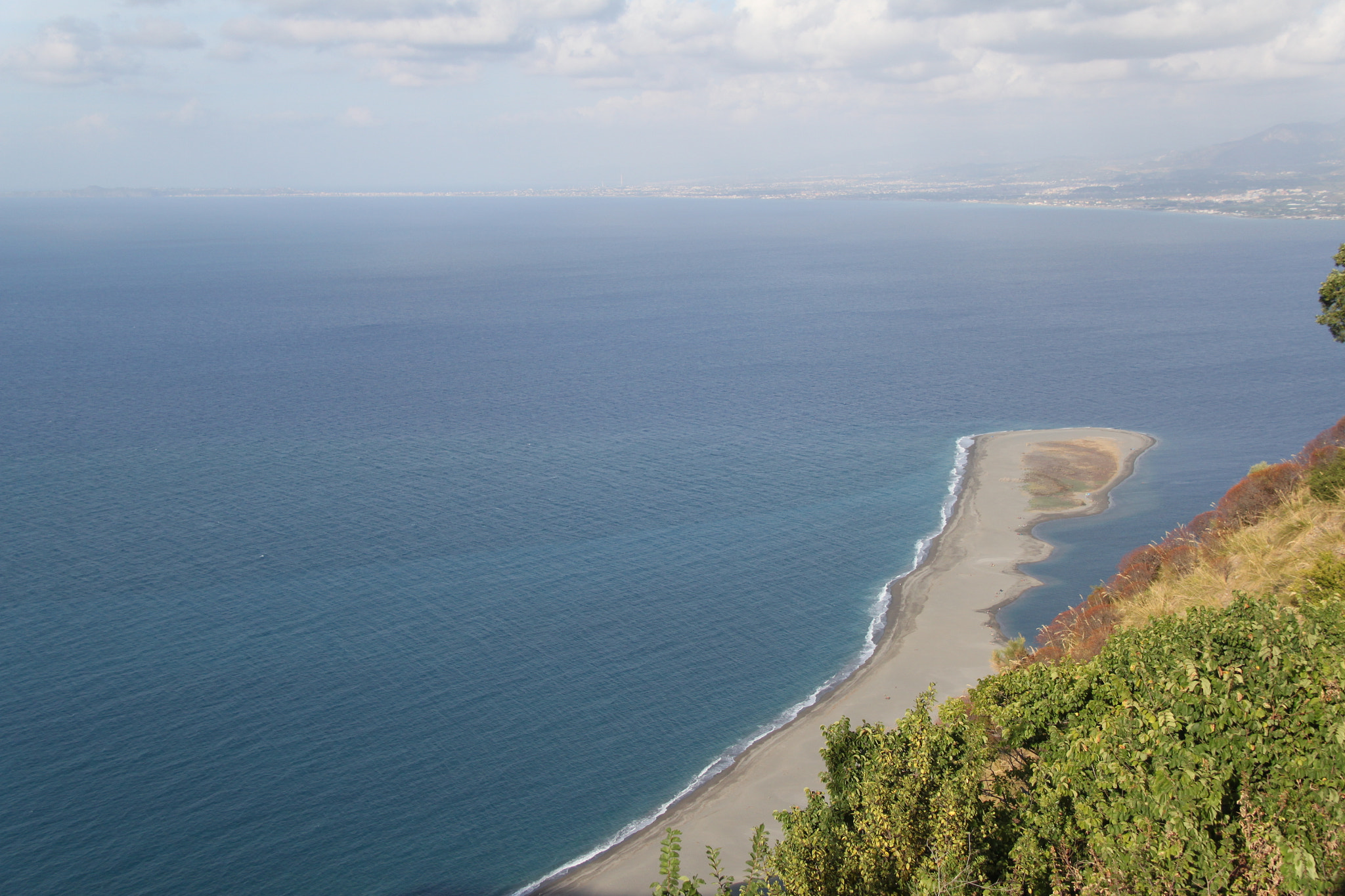 Canon EF-S 18-200mm F3.5-5.6 IS sample photo. Tindari photography