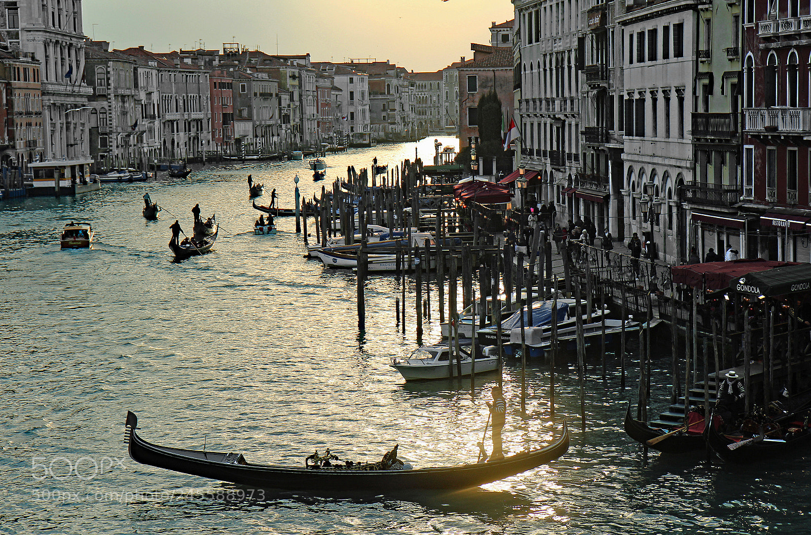 Canon EOS 600D (Rebel EOS T3i / EOS Kiss X5) sample photo. Venice late afternoon photography