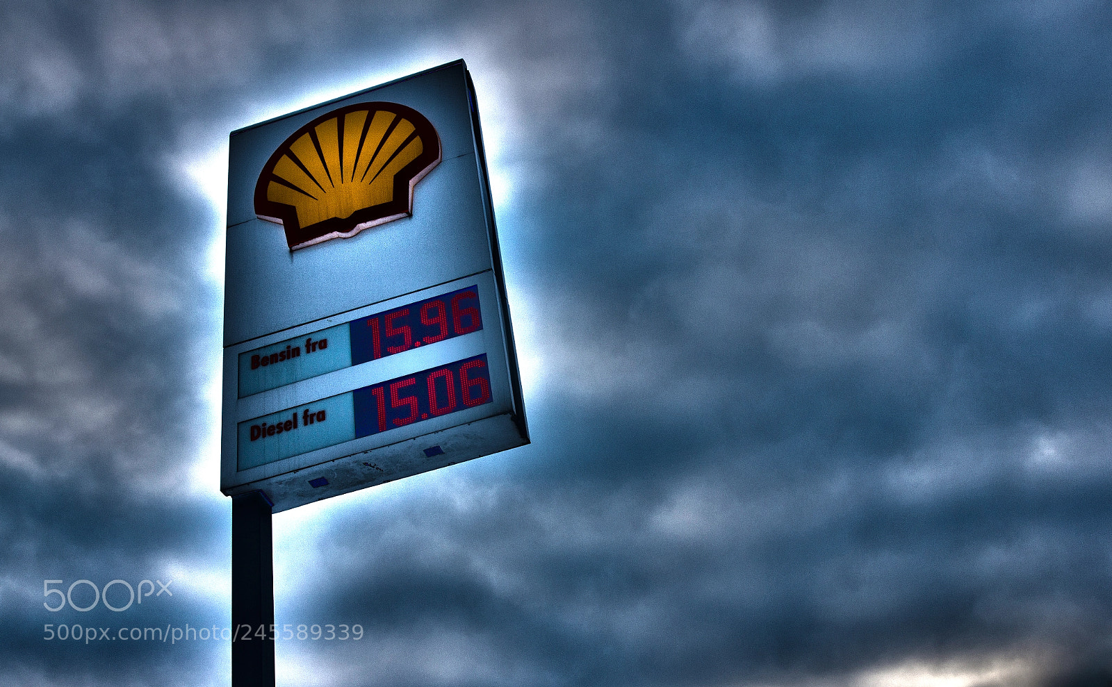 Canon EOS 60D sample photo. Shell's fuel price board photography