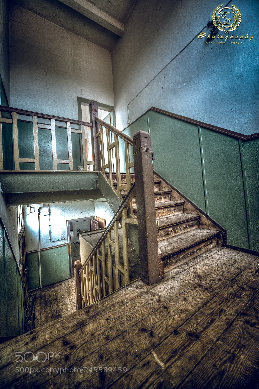 Nikon D800 sample photo. Altes treppenhaus photography