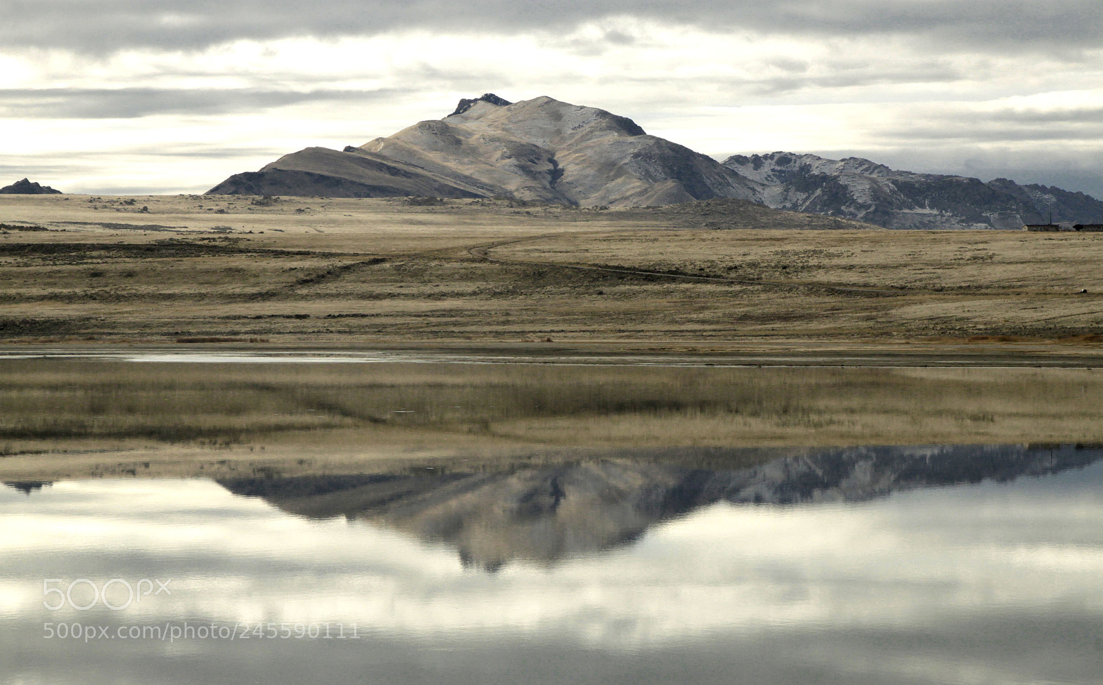 Canon EOS 500D (EOS Rebel T1i / EOS Kiss X3) sample photo. Mountain reflection photography