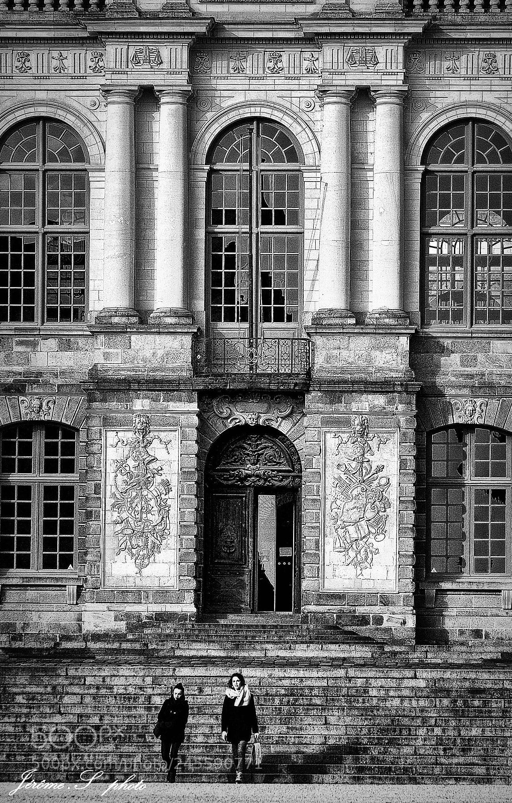 Pentax K10D sample photo. Au pied du palais.... photography