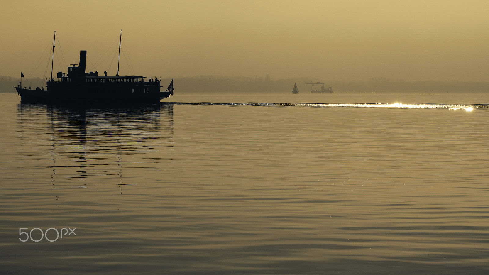 Panasonic Lumix DMC-GX8 sample photo. Wake of light photography