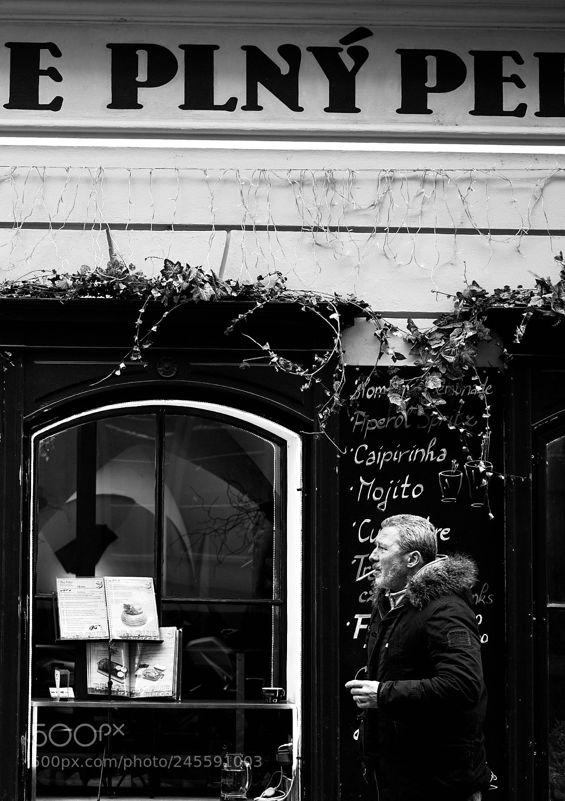 Sony a7R II sample photo. The smoking old man photography