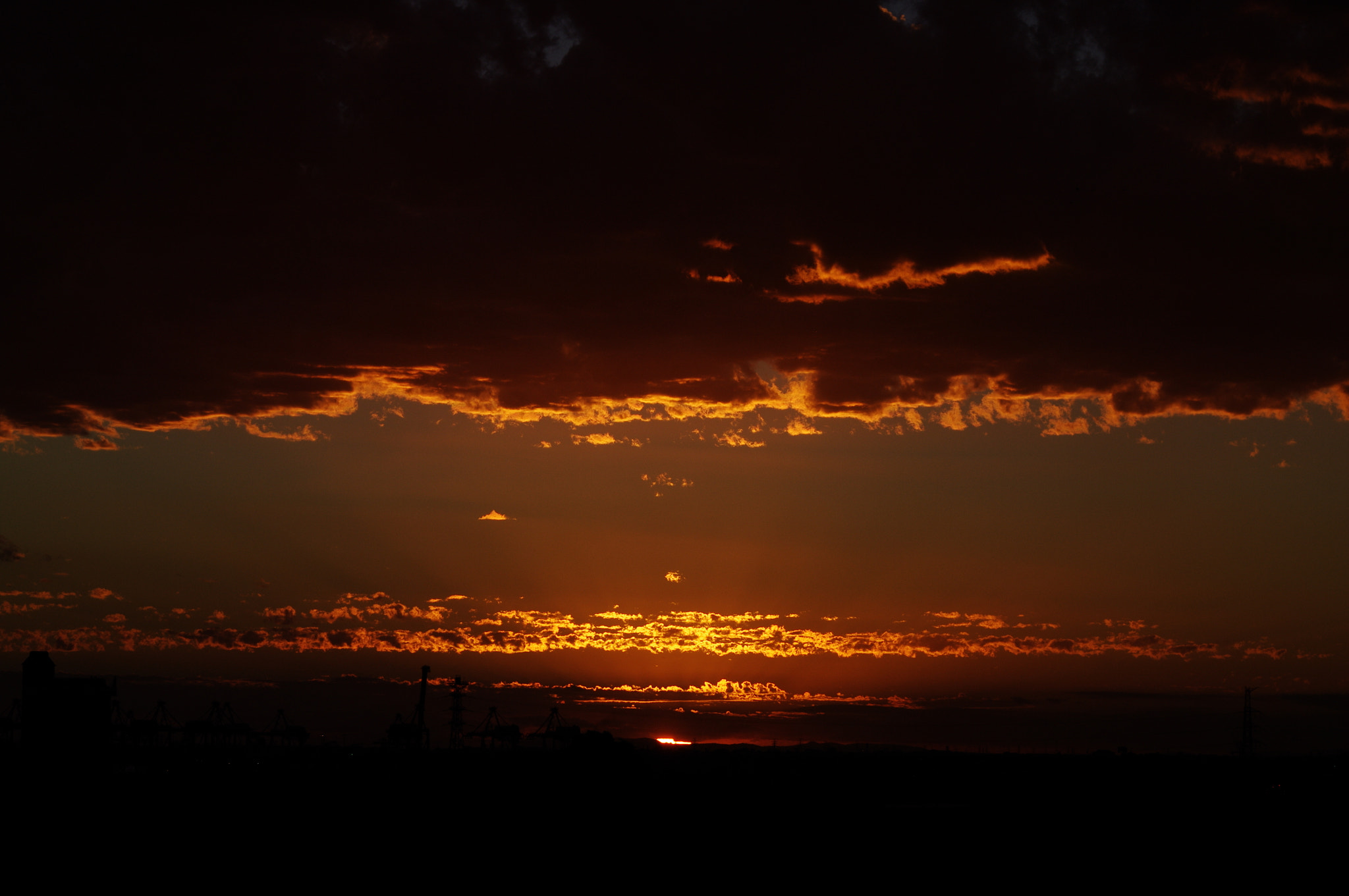 Sigma 70-300mm F4-5.6 Macro sample photo. Sunset over melbourne photography