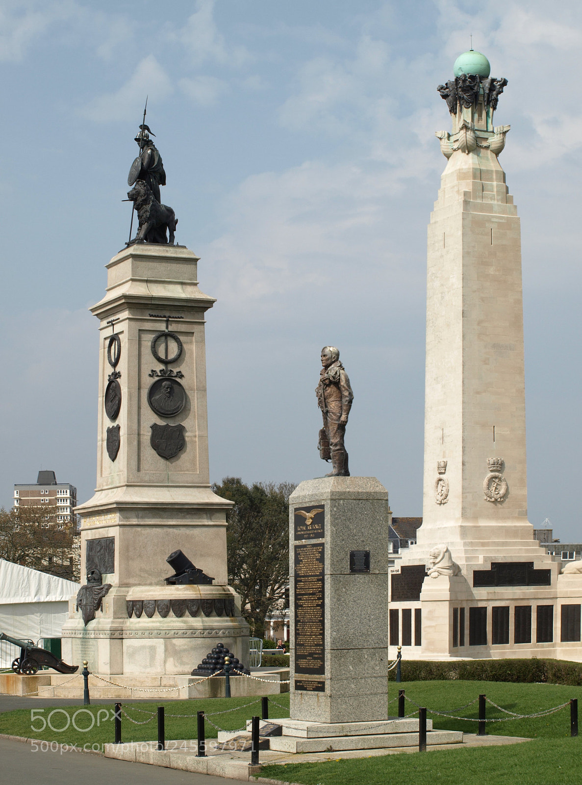 Olympus E-410 (EVOLT E-410) sample photo. Memorials on plymouth hoe photography